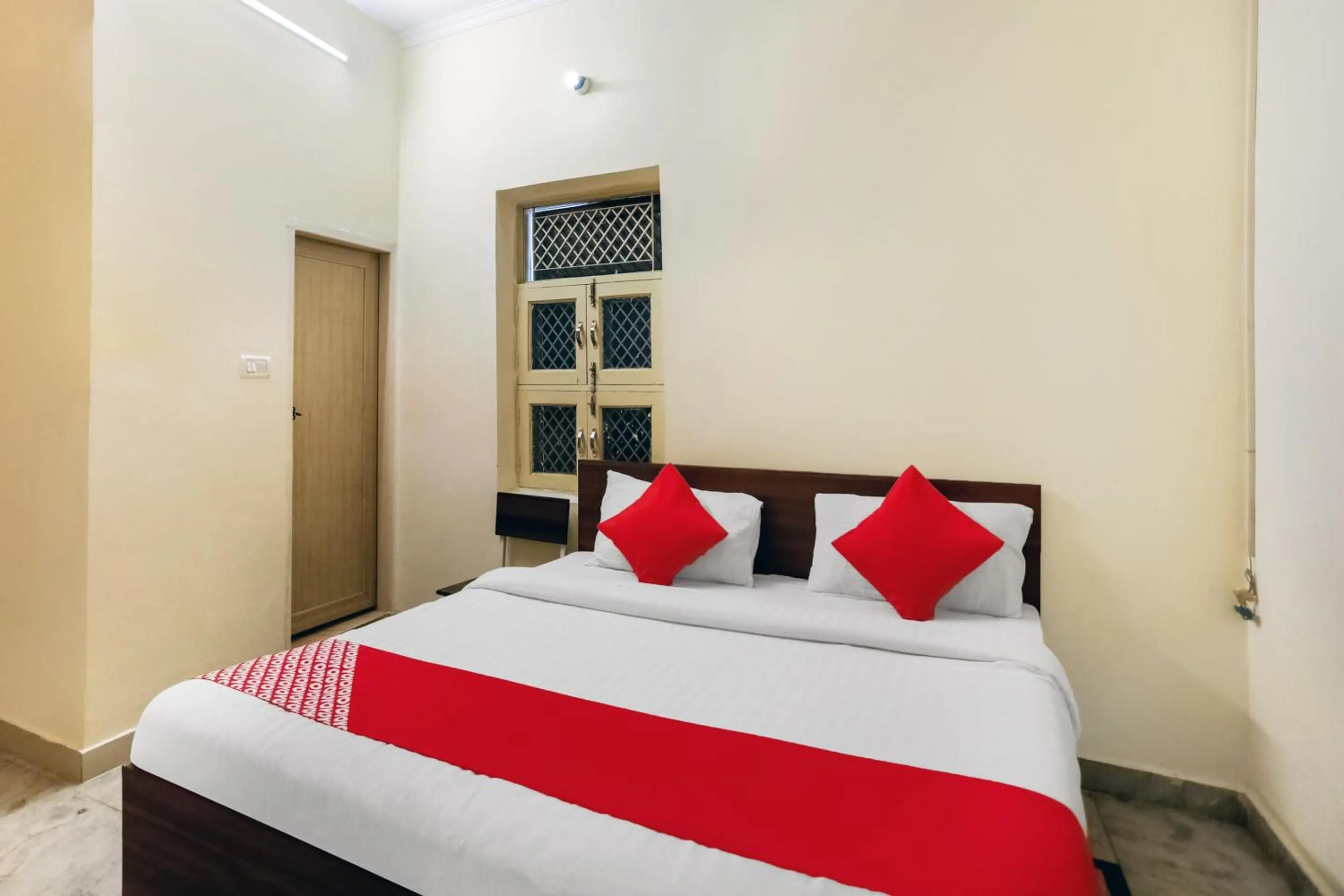 Bedroom, Bed in Bandral Residency