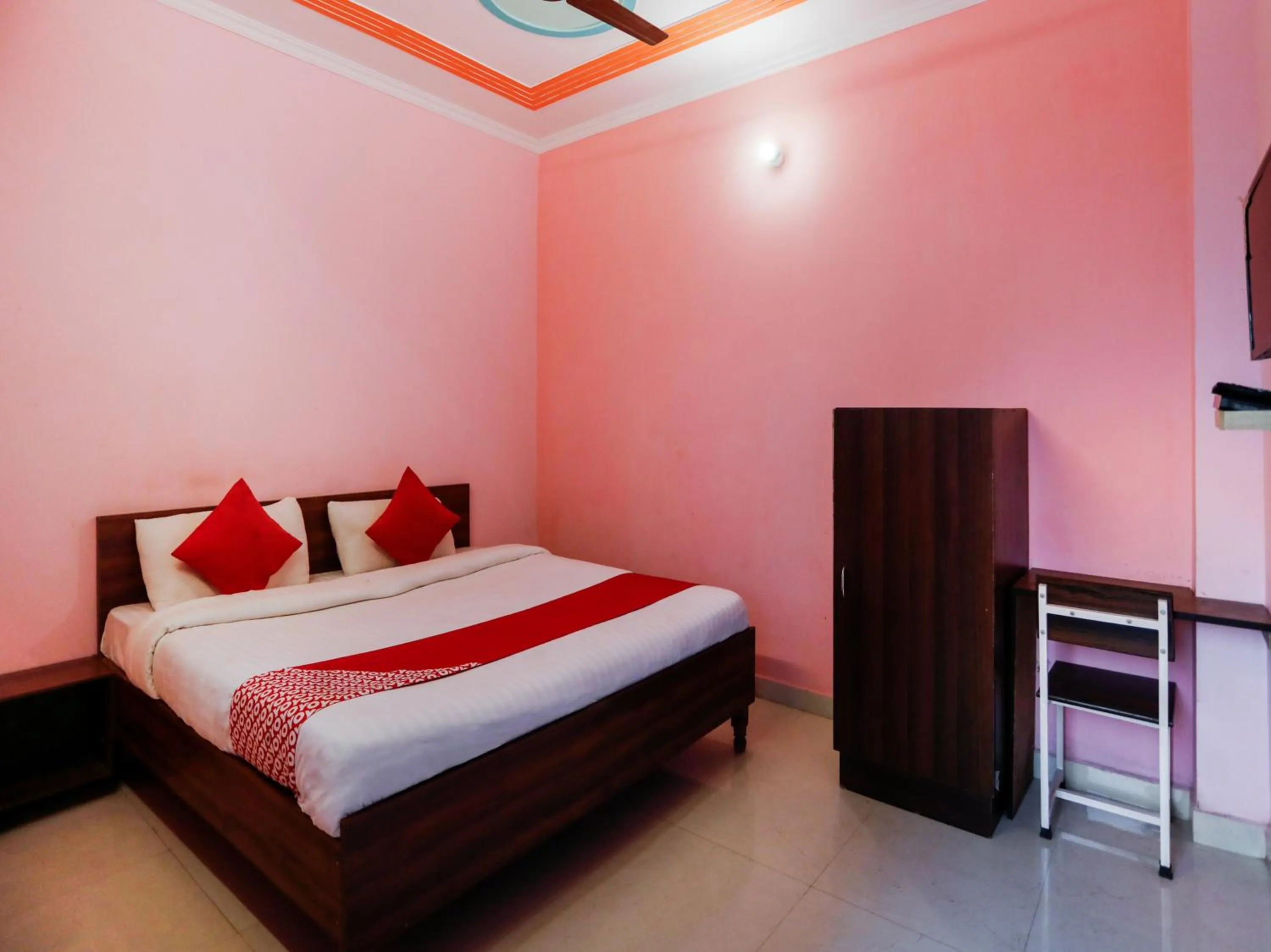 Bedroom, Bed in Bandral Residency