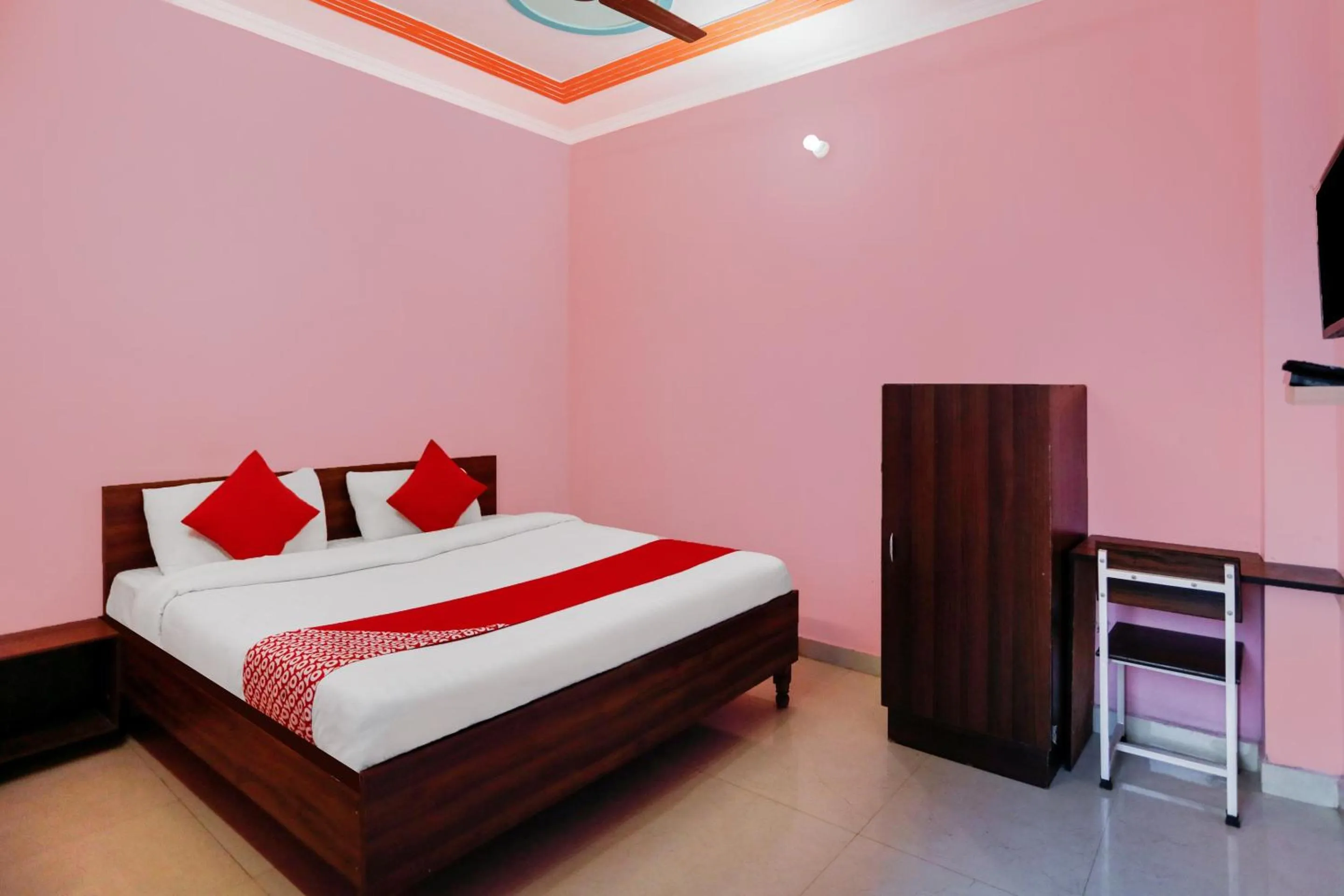 Bedroom, Bed in Bandral Residency