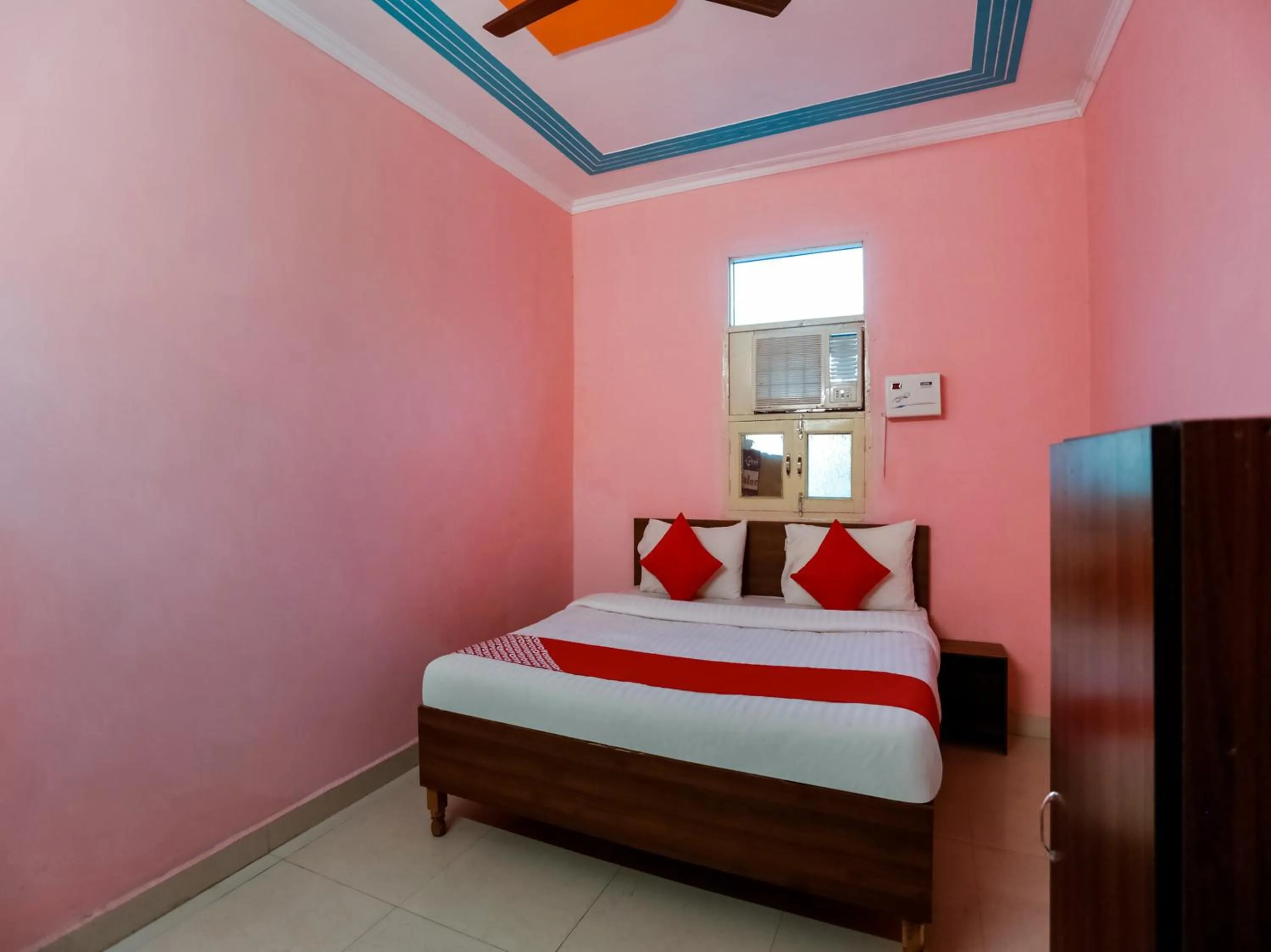 Bedroom, Bed in Bandral Residency