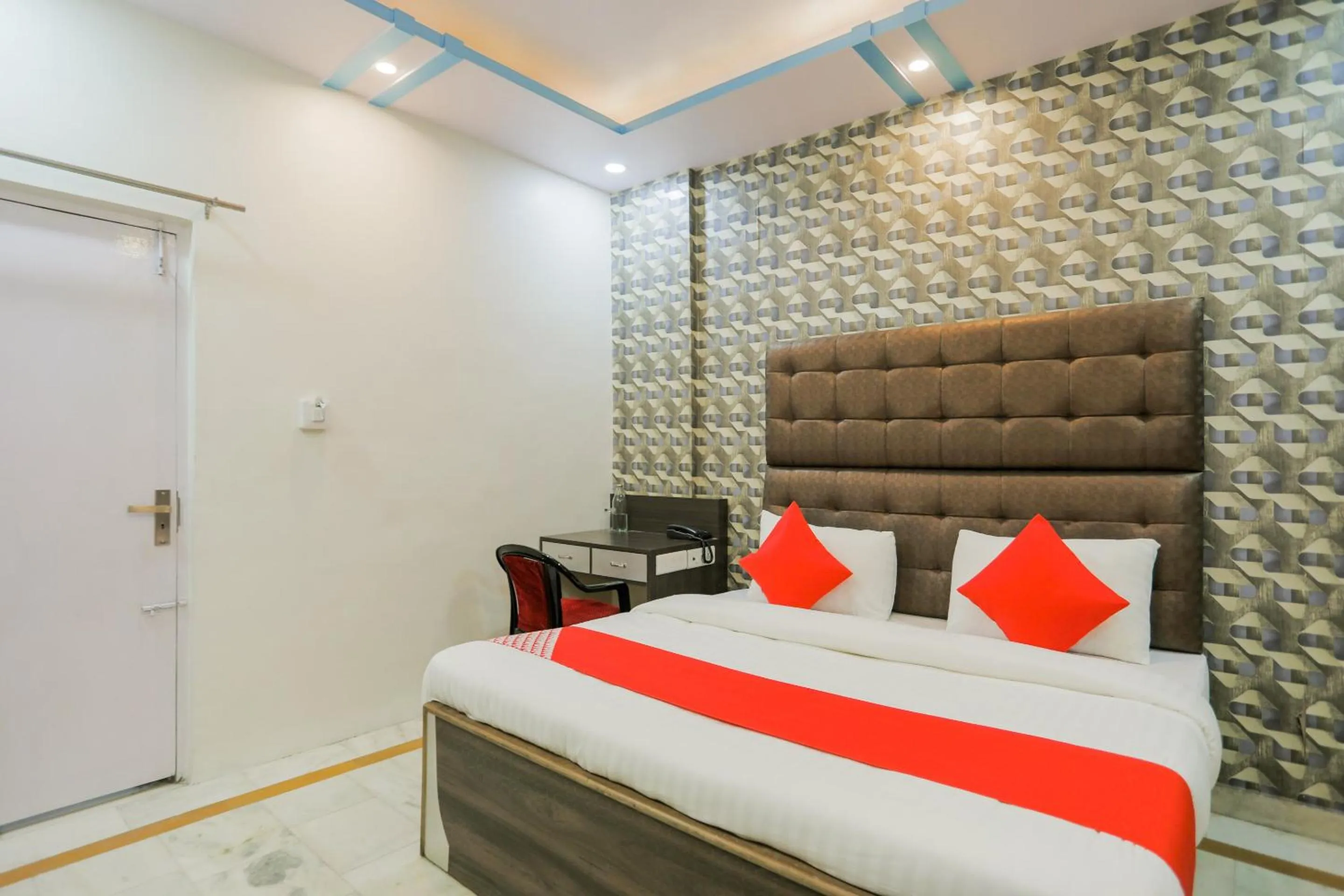 Bedroom, Bed in Collection O Nimisha Jail Rd