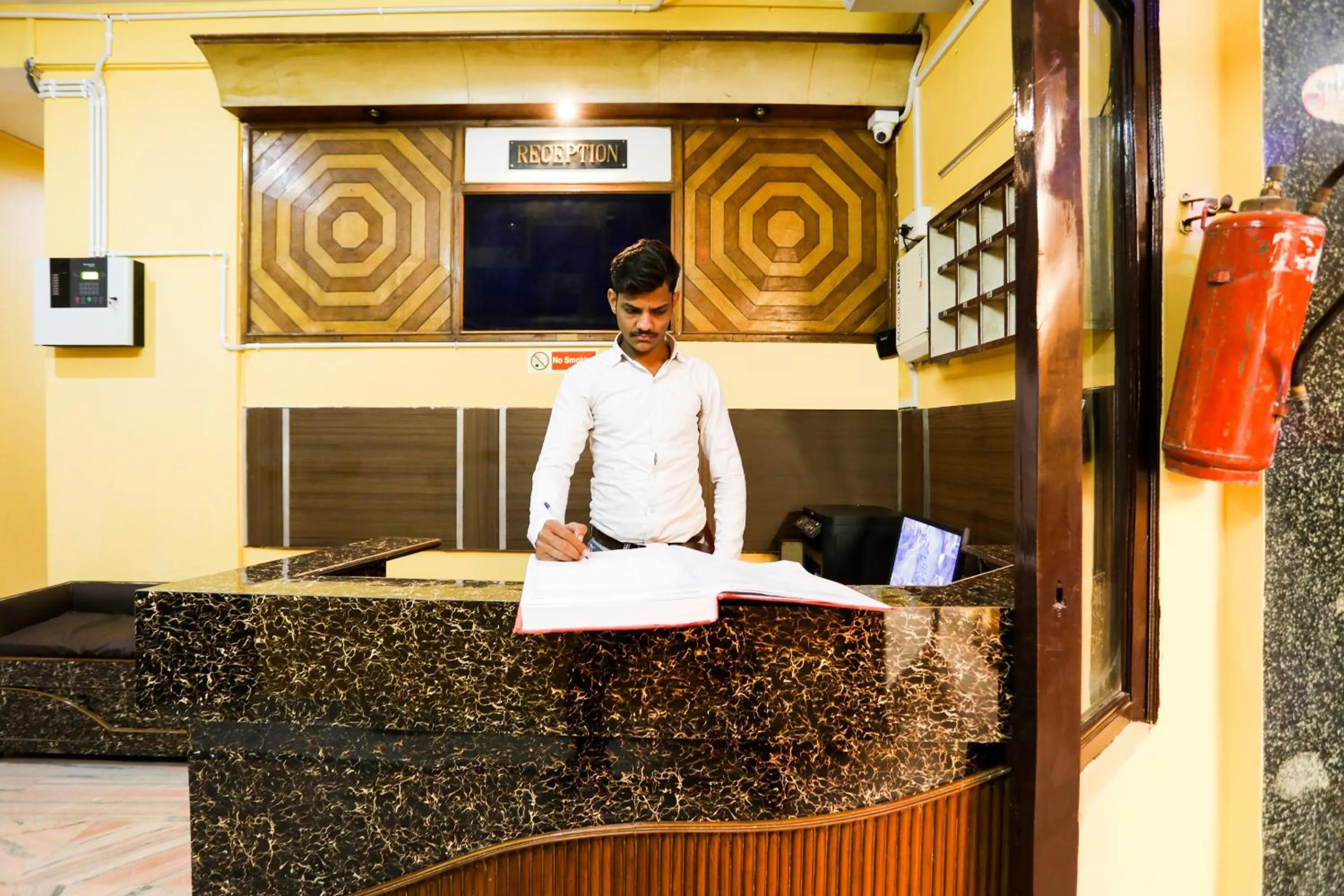 Lobby or reception in Collection O Nimisha Jail Rd