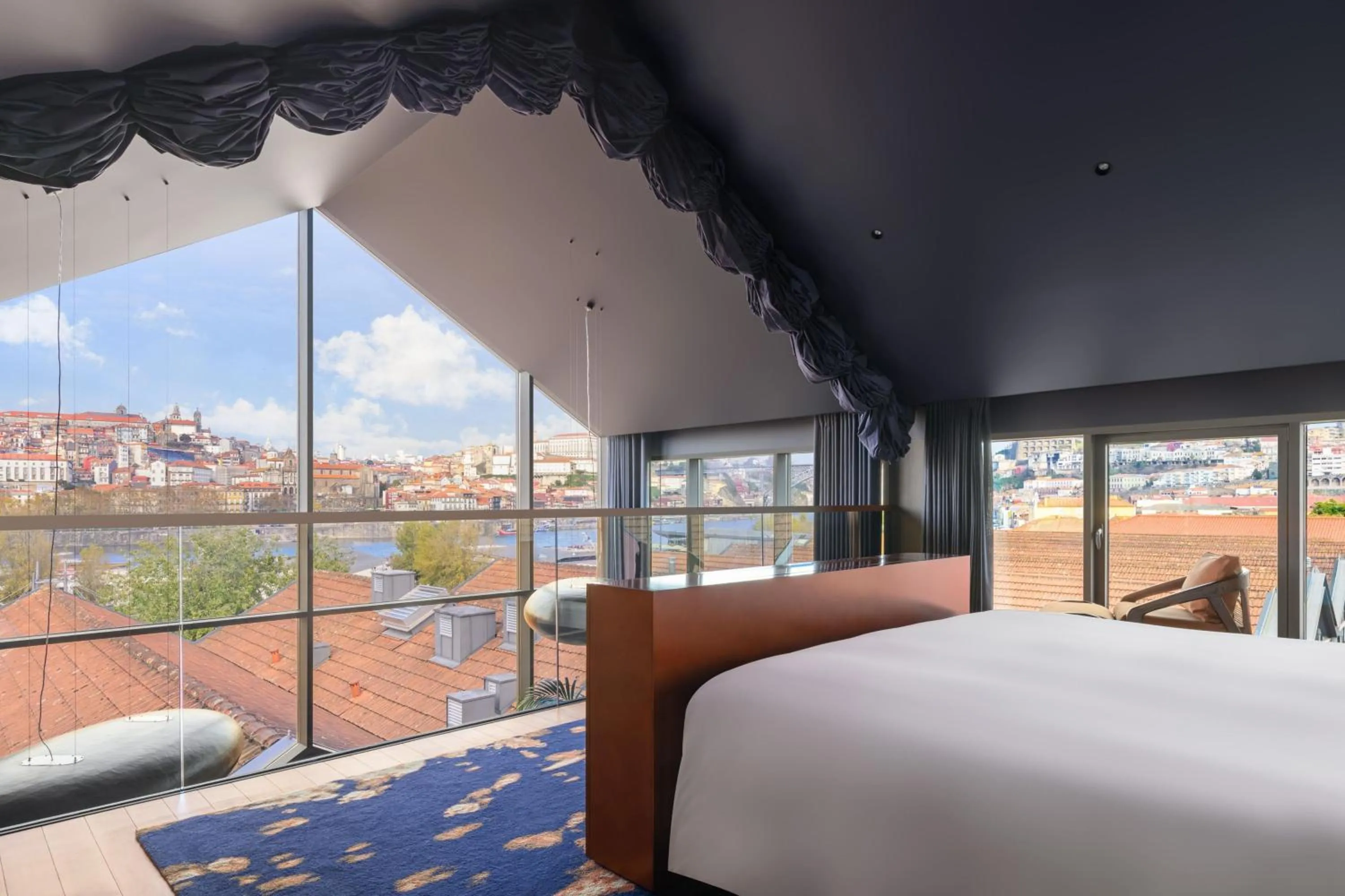 Bedroom, Bed in Forte de Gaia, Autograph Collection