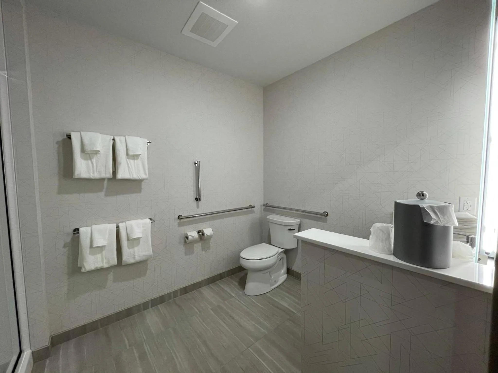 Bathroom in Holiday Inn Express & Suites - Ft. Smith - Airport by IHG