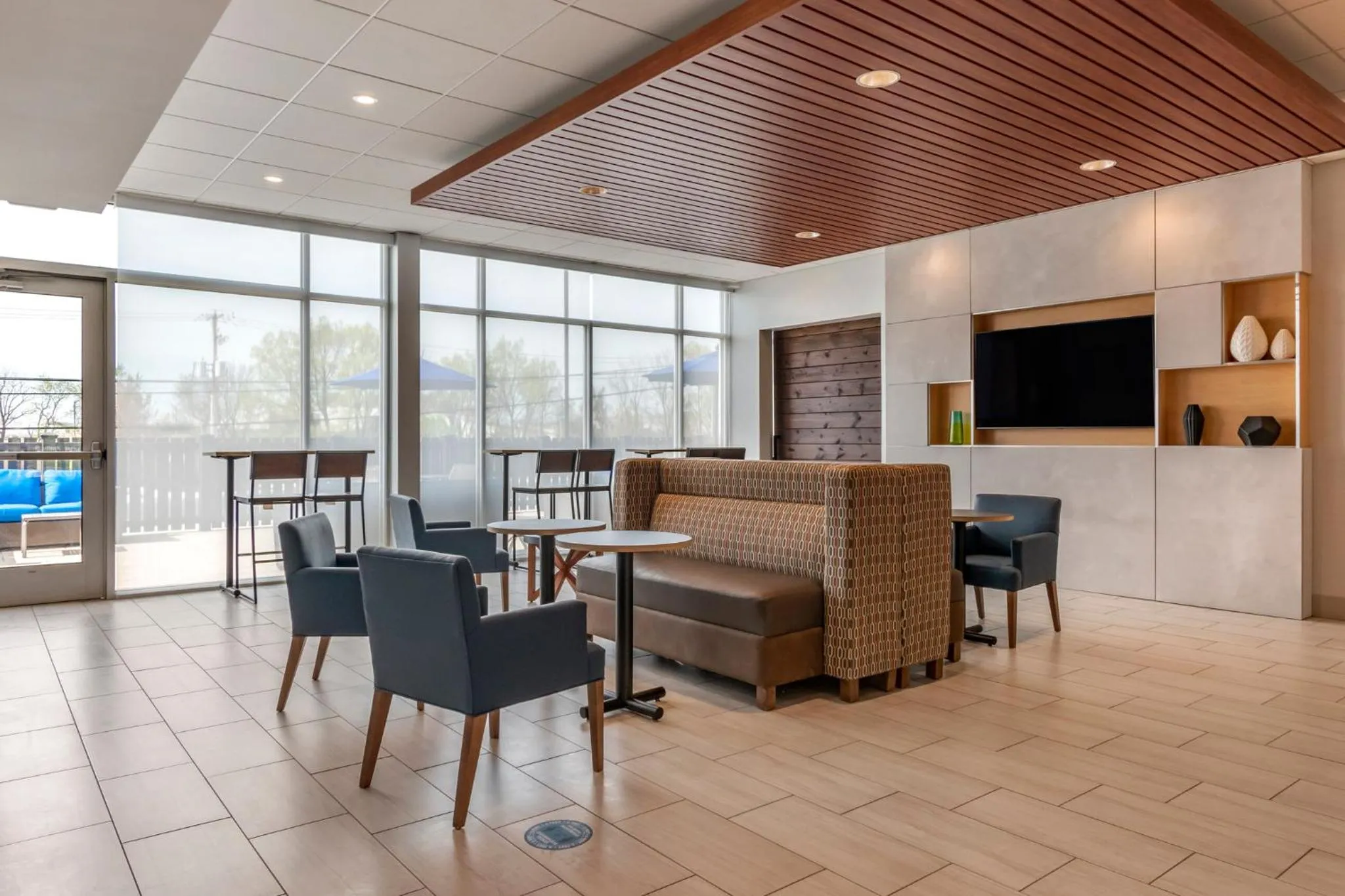 Property building in Holiday Inn Express & Suites - Lancaster - Mount Joy by IHG