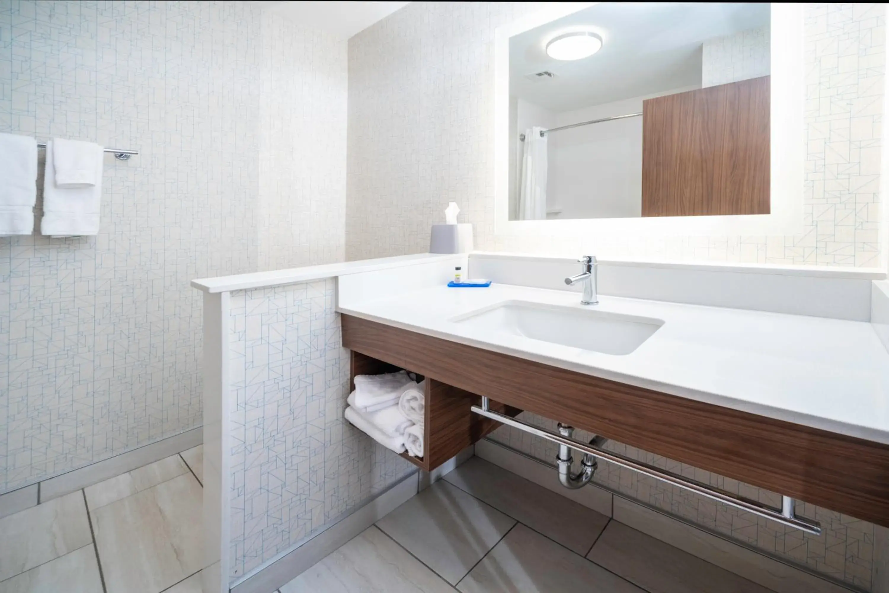 Executive Queen Suite in Holiday Inn Express & Suites - Rock Hill by IHG Executive Queen Suite in Holiday Inn Express & Suites - Rock Hill by IHG