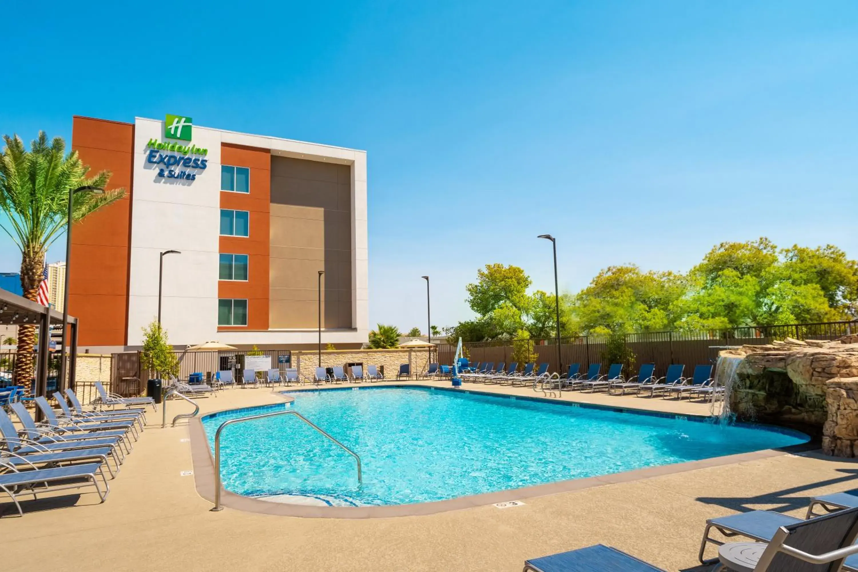 Swimming pool in Holiday Inn Express & Suites - Las Vegas - E Tropicana by IHG Swimming pool in Holiday Inn Express & Suites - Las Vegas - E Tropicana by IHG
