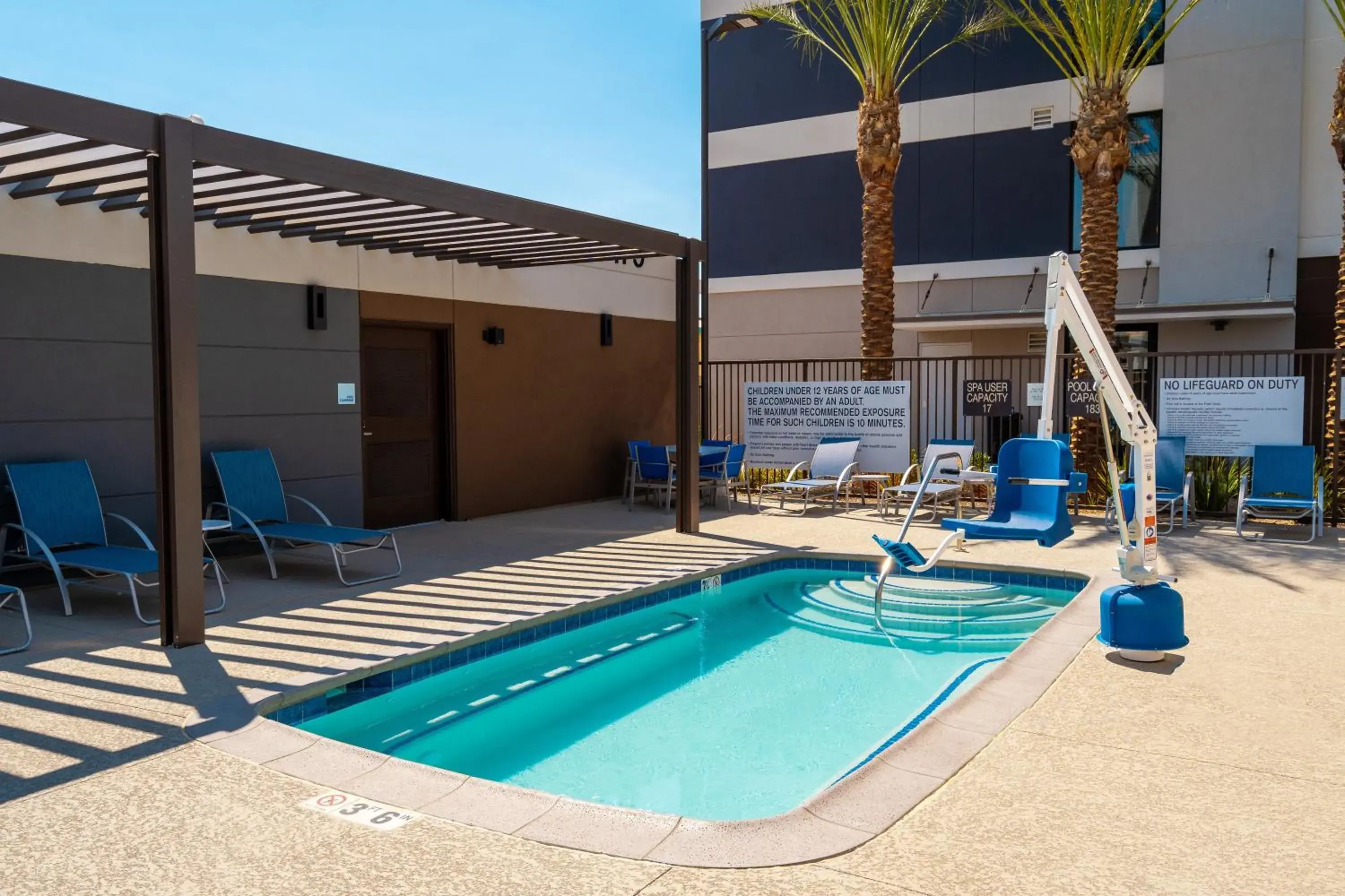 Swimming pool in Holiday Inn Express & Suites - Las Vegas - E Tropicana by IHG Swimming pool in Holiday Inn Express & Suites - Las Vegas - E Tropicana by IHG