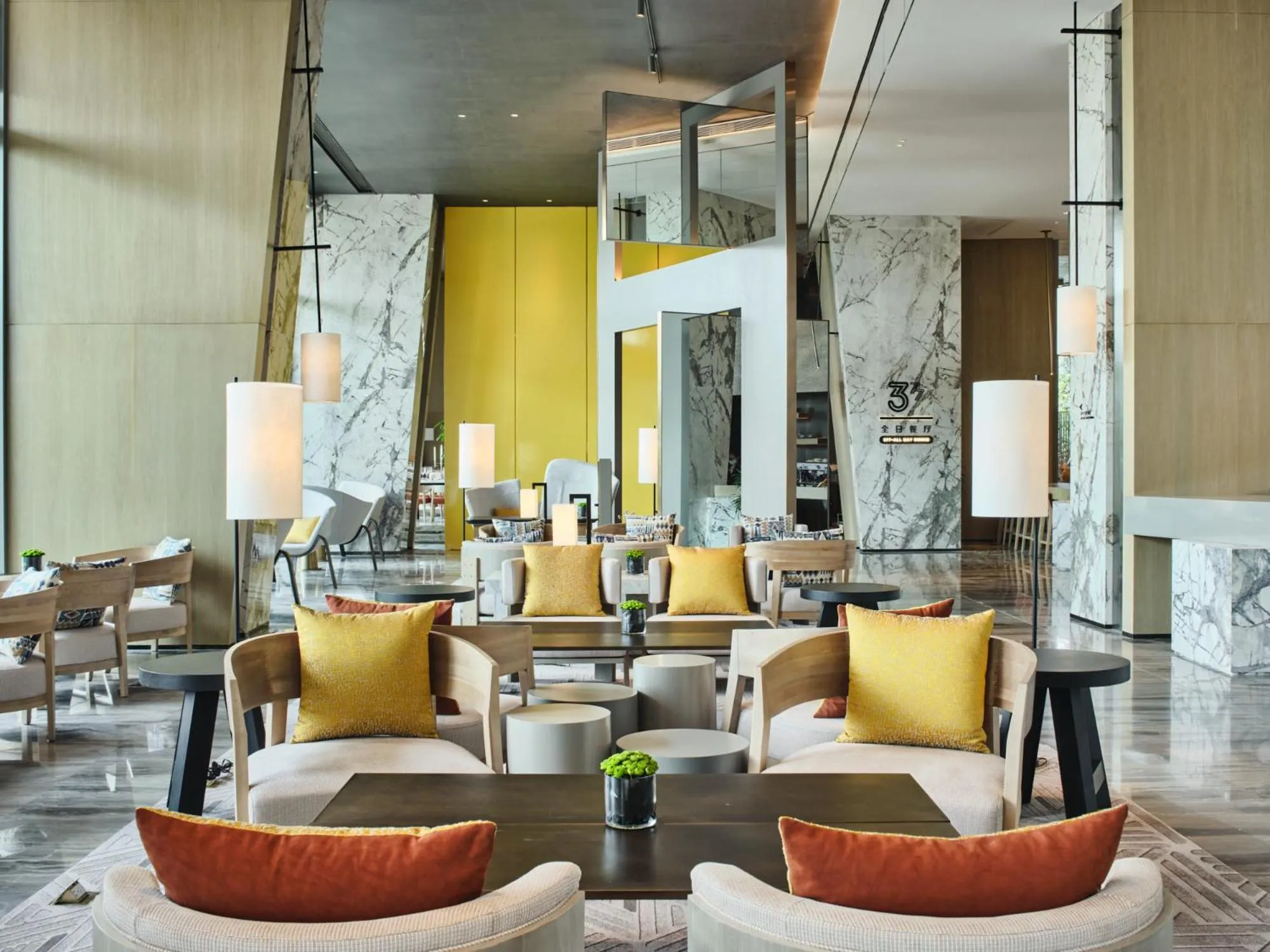 Restaurant/places to eat in Crowne Plaza Qidong by IHG