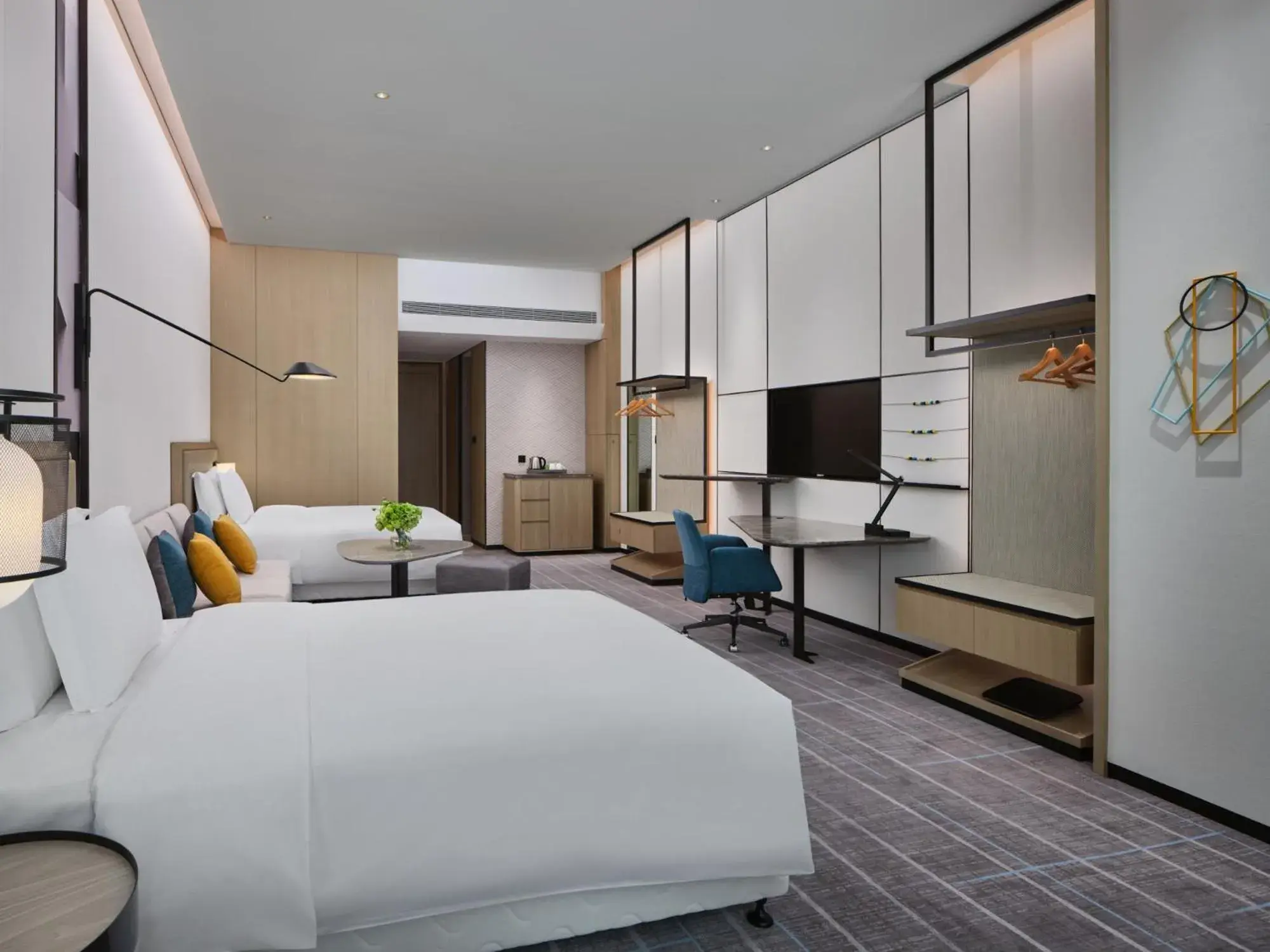 Photo of the whole room, Bed in Crowne Plaza Qidong by IHG Photo of the whole room, Bed in Crowne Plaza Qidong by IHG