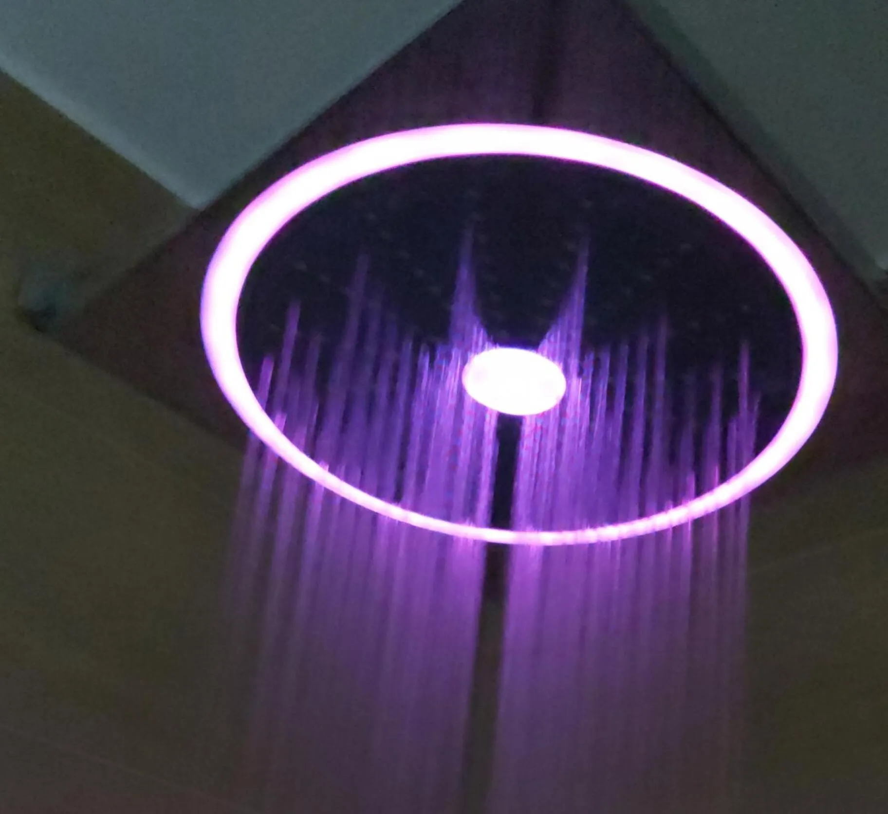 Shower in Ponta Negra Beach Flat Prime