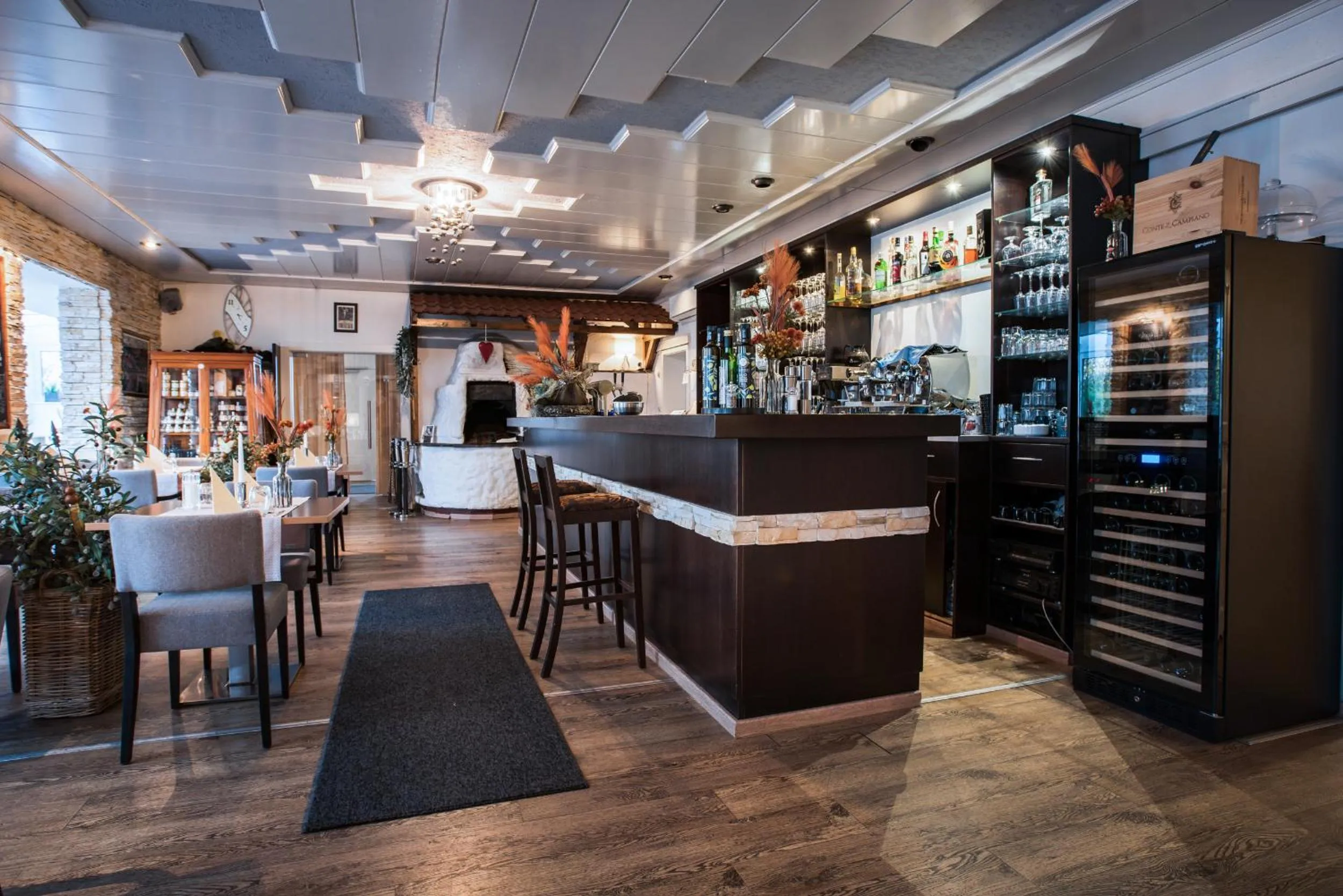 Restaurant/places to eat in Hotel & Restaurant Rizzelli Superior