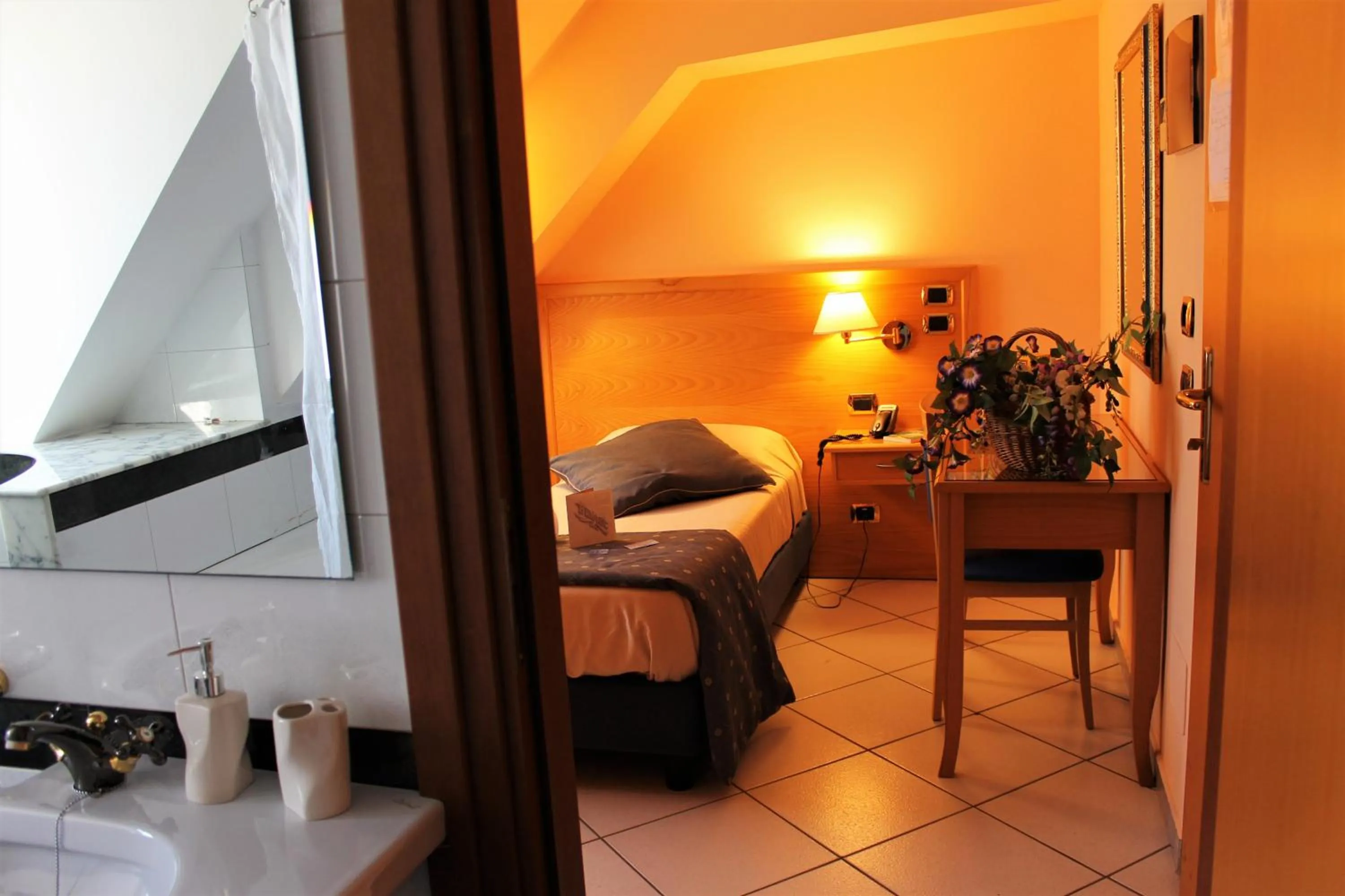 Bed in Hotel Bristol