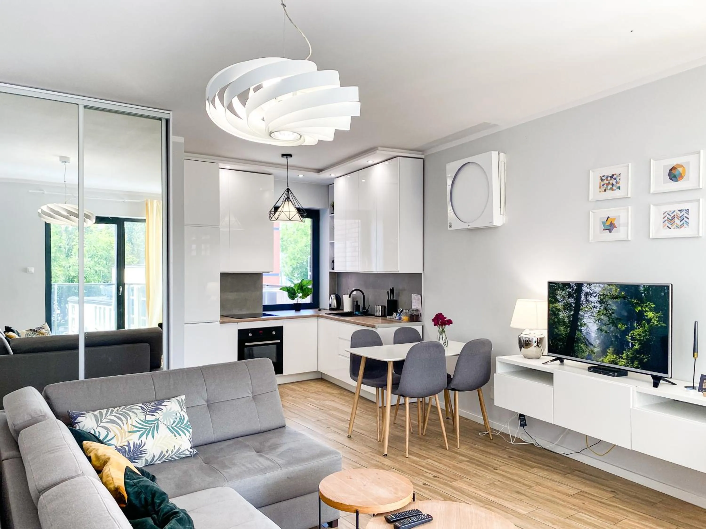 Communal lounge/ TV room in BP I Premium