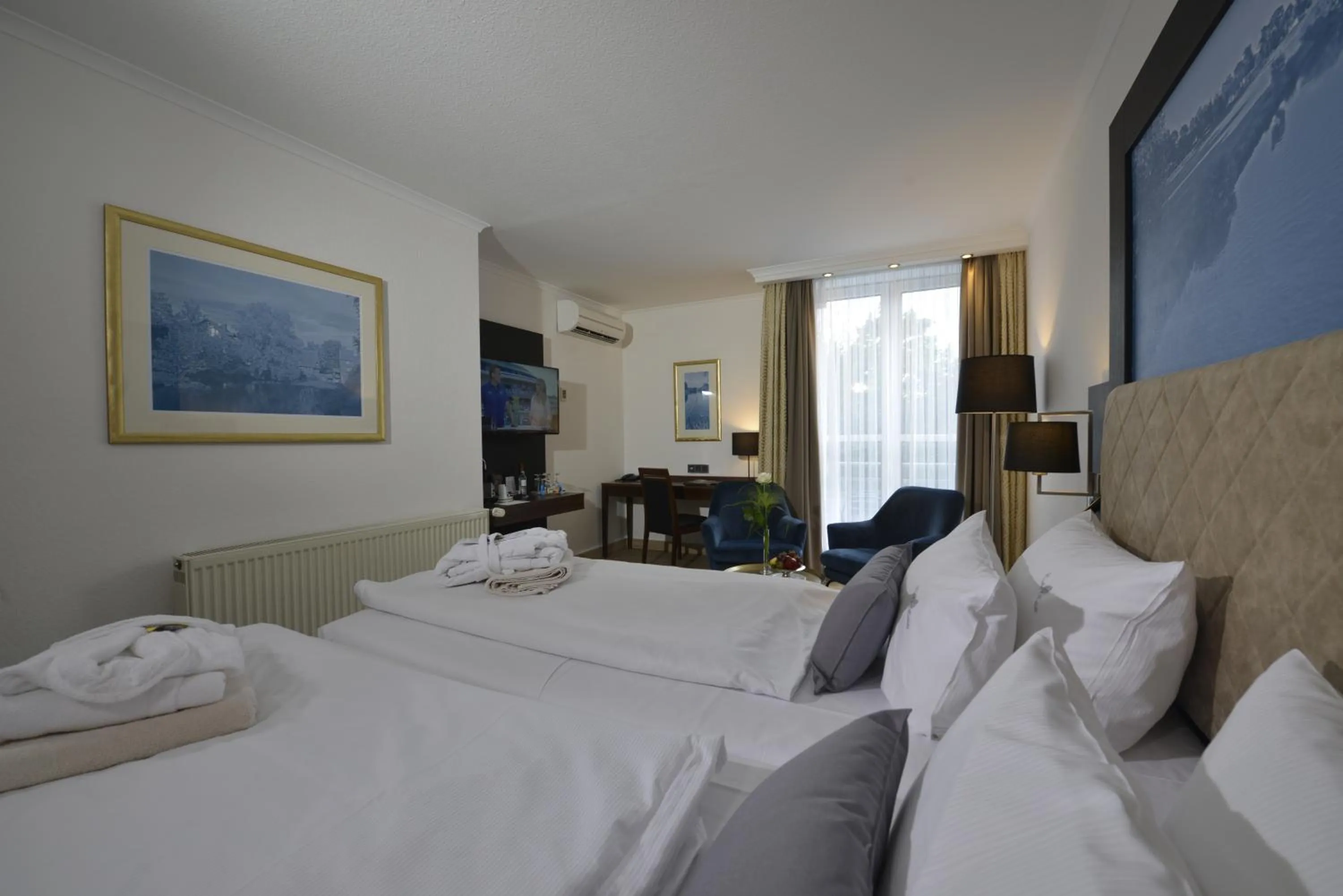 Photo of the whole room, Bed in Hotel Caroline Mathilde