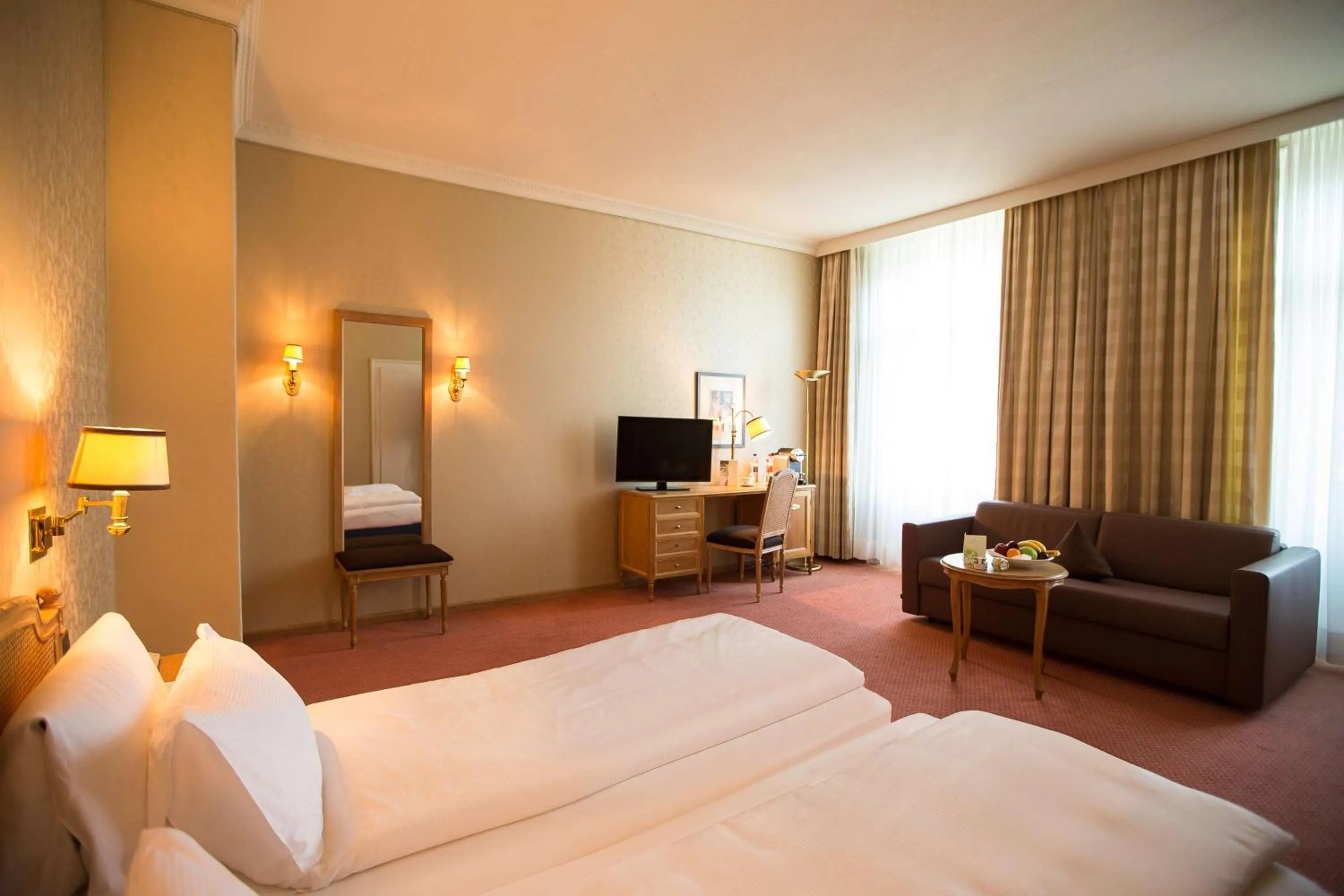 Bedroom, Bed in Grand Hotel Beau Rivage Interlaken