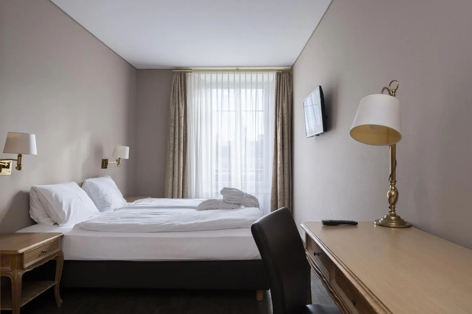 Photo of the whole room, Bed in Grand Hotel Beau Rivage Interlaken