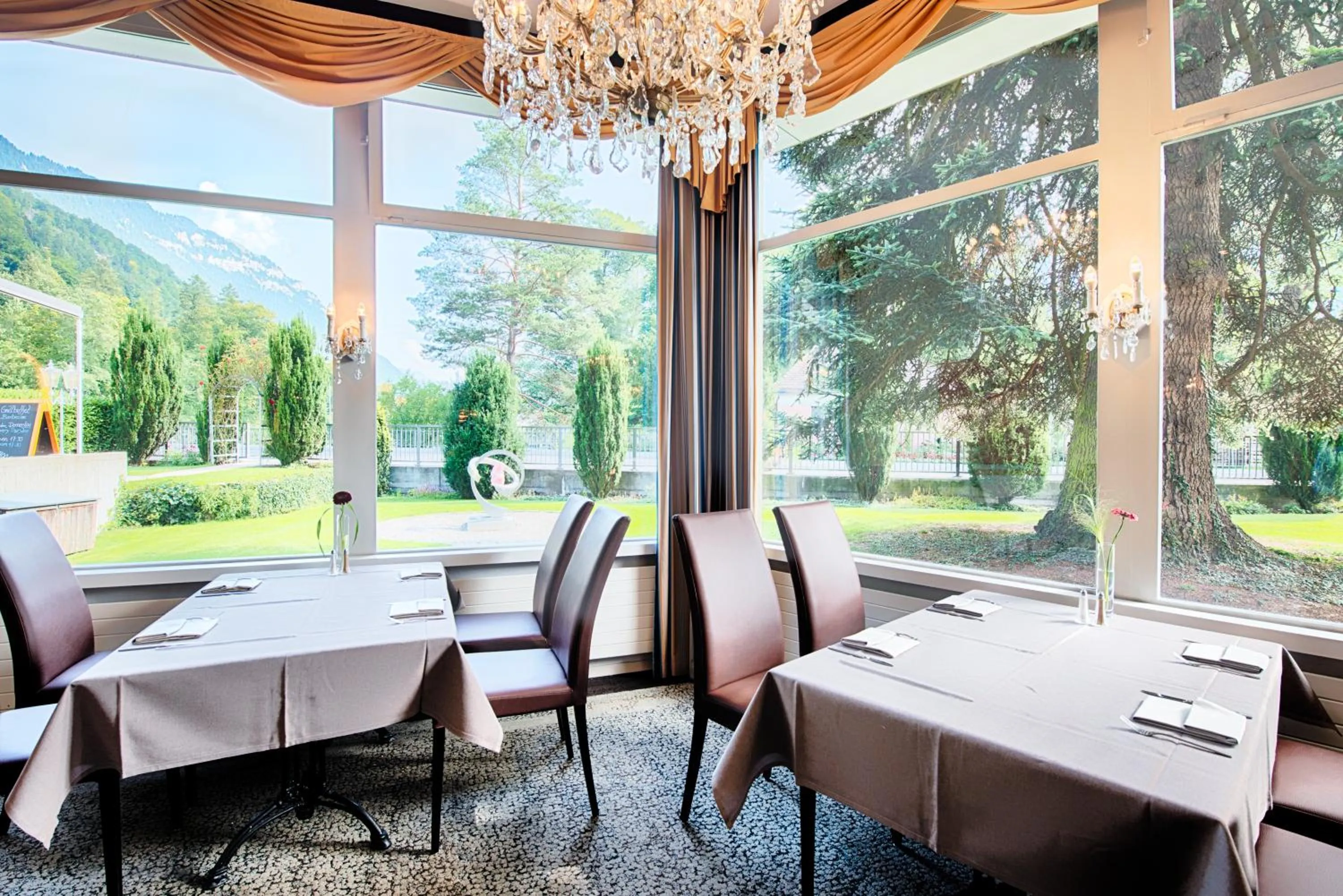 Restaurant/places to eat in Grand Hotel Beau Rivage Interlaken