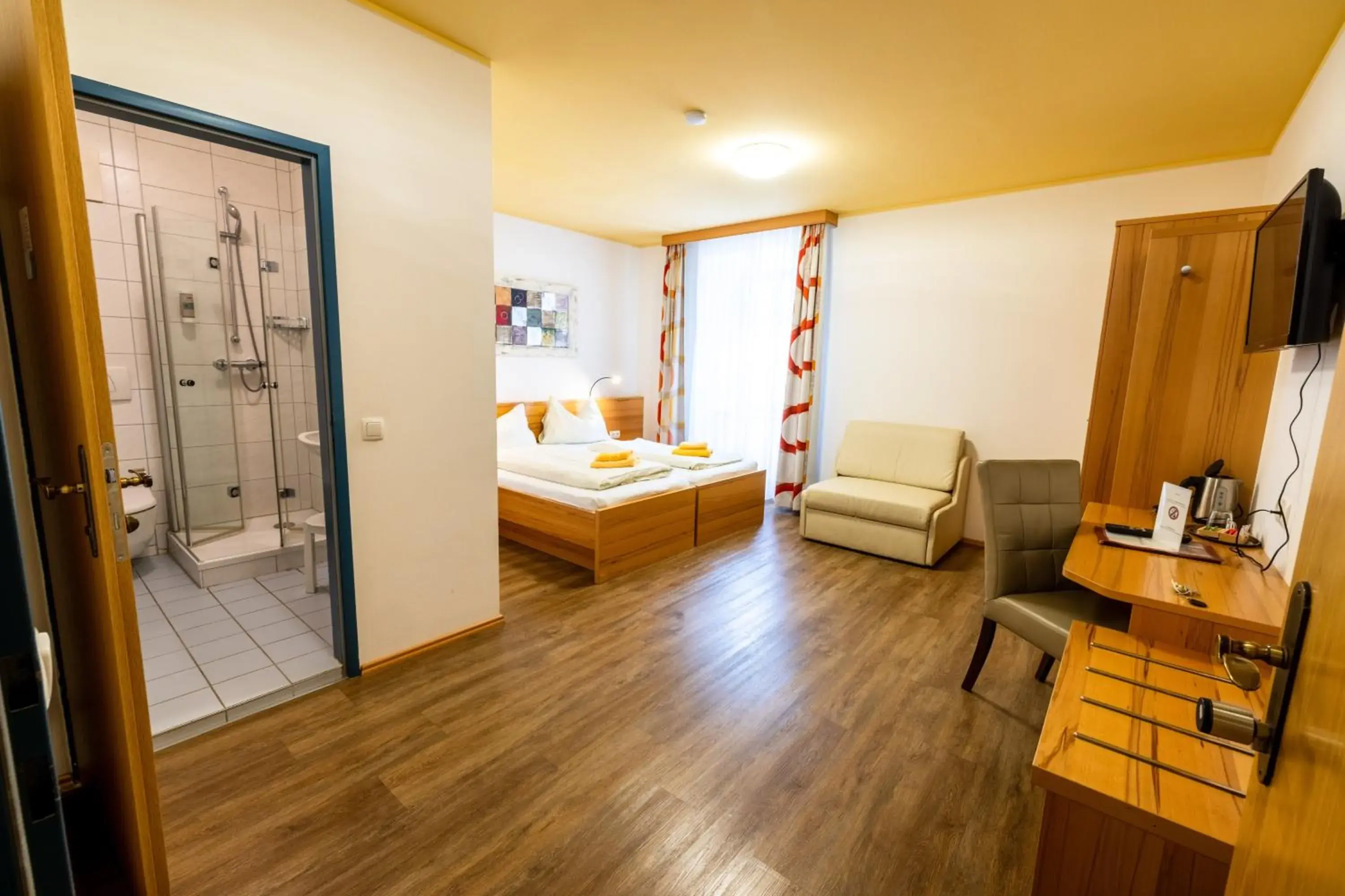 Deluxe Double Room with Garden View in Egidiwirt Murau Deluxe Double Room with Garden View in Egidiwirt Murau