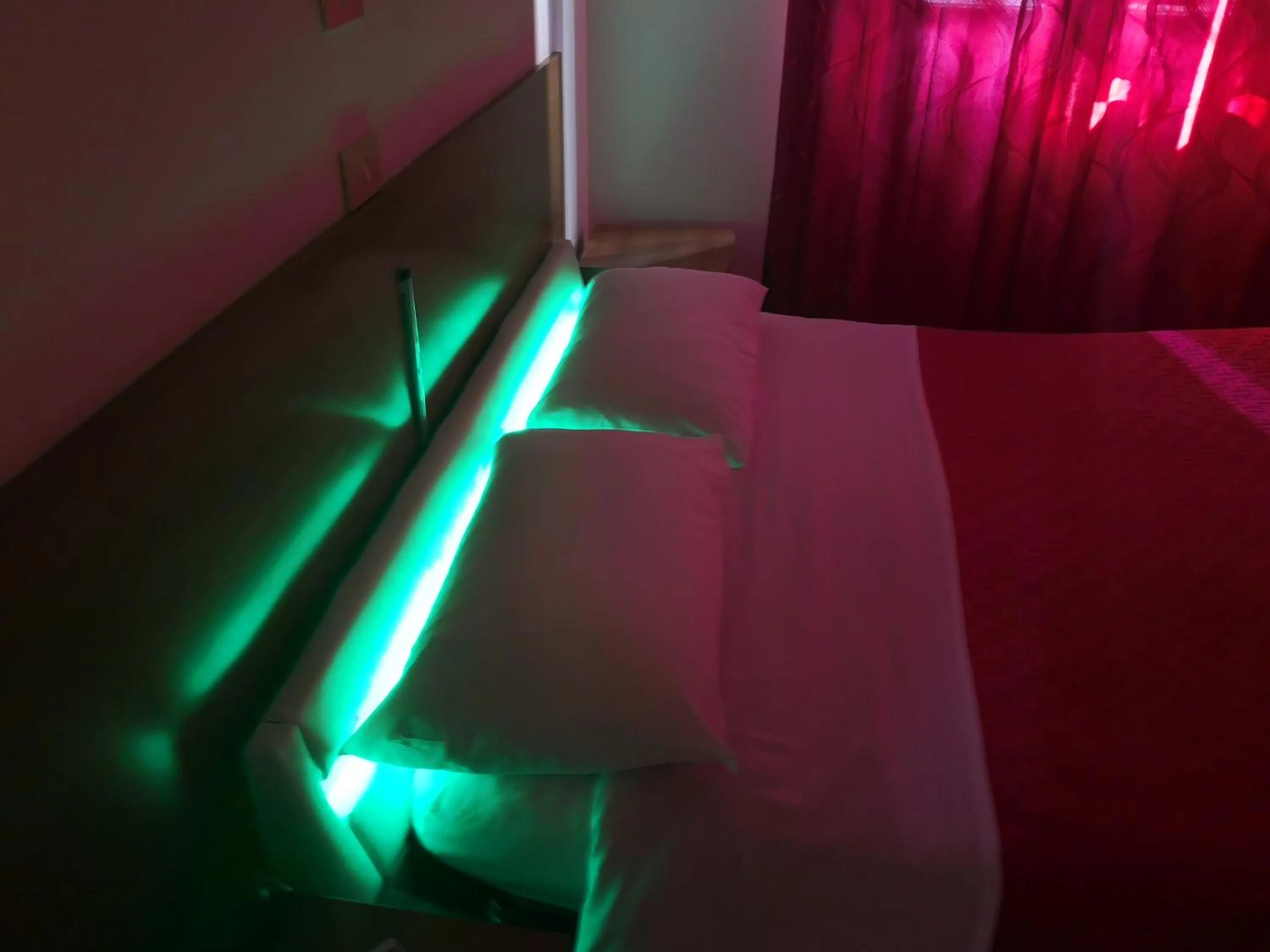 Bed in Hotel Houston Livorno - Struttura Esclusivamente Turistica - Not for Business or Workers