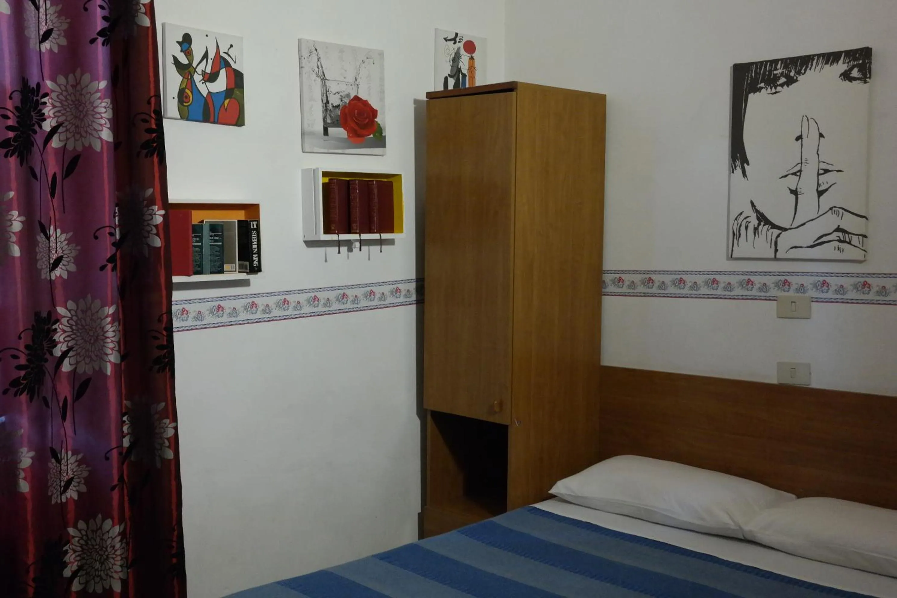 Photo of the whole room, Bed in Hotel Houston Livorno - Struttura Esclusivamente Turistica - Not for Business or Workers