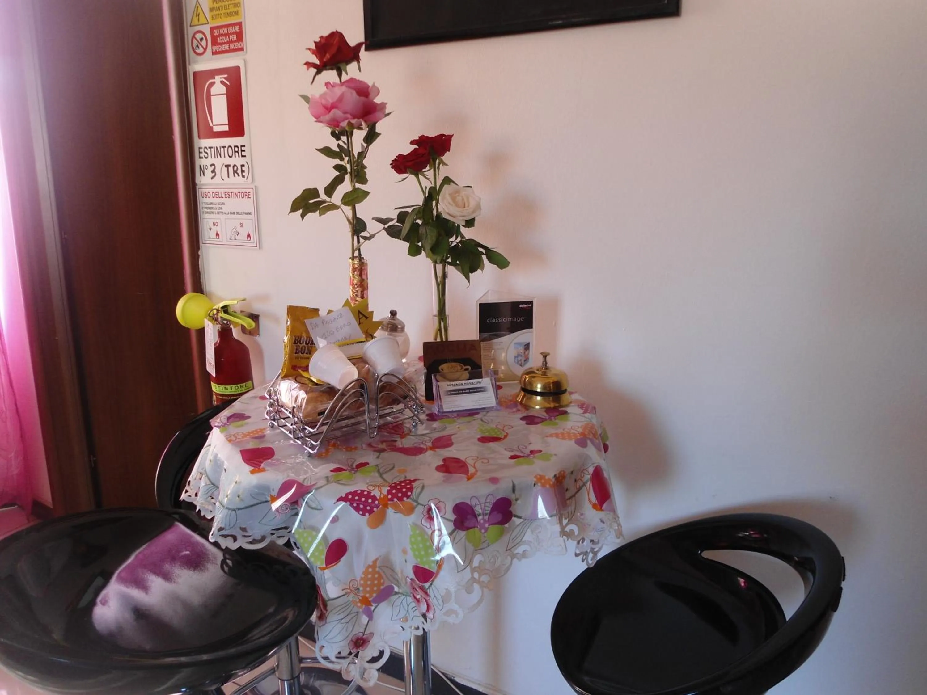 Lobby or reception in Hotel Houston Livorno - Struttura Esclusivamente Turistica - Not for Business or Workers