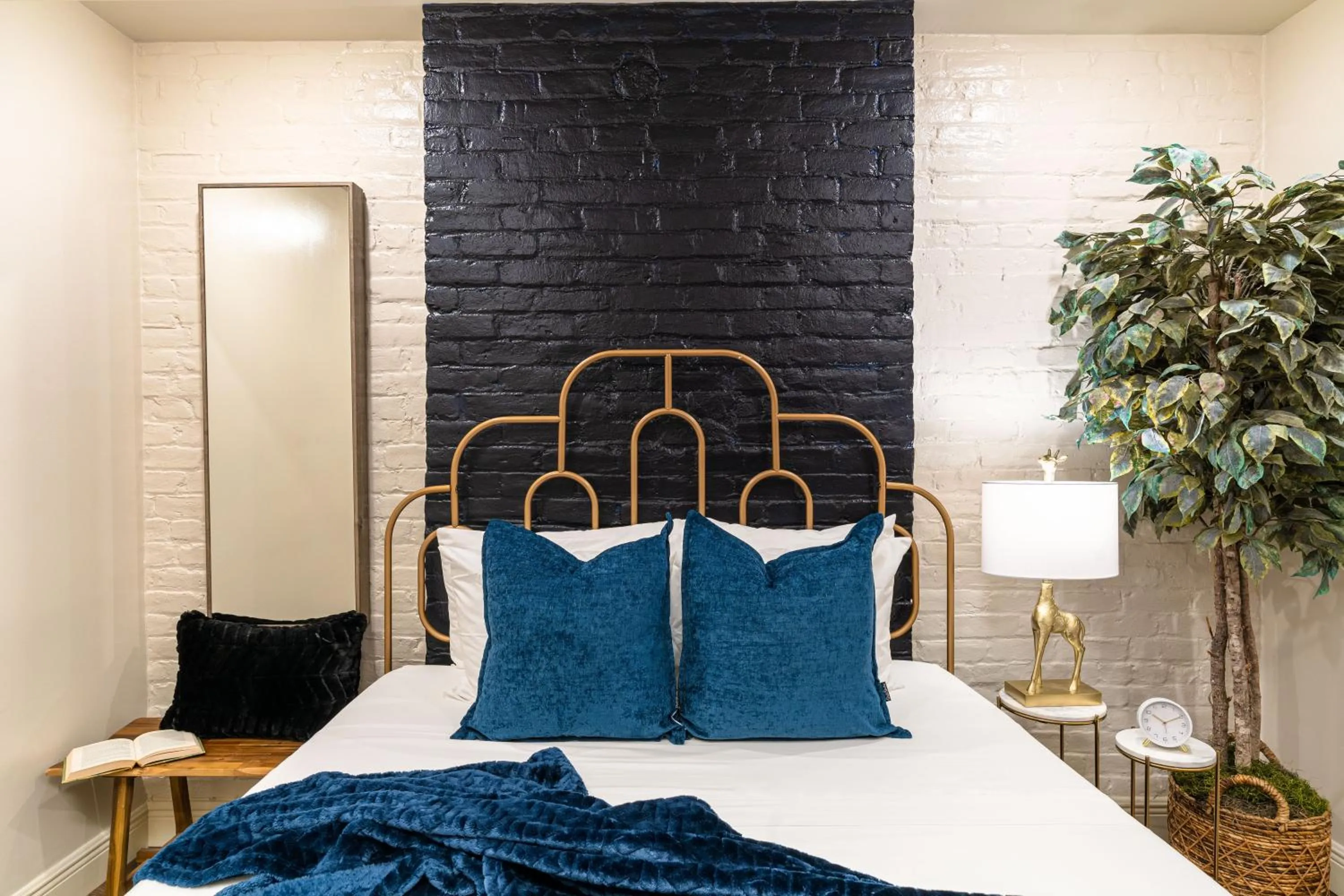 Bed in The Alexandre