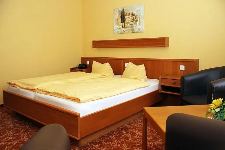 Photo of the whole room, Bed in Waldschlößchen