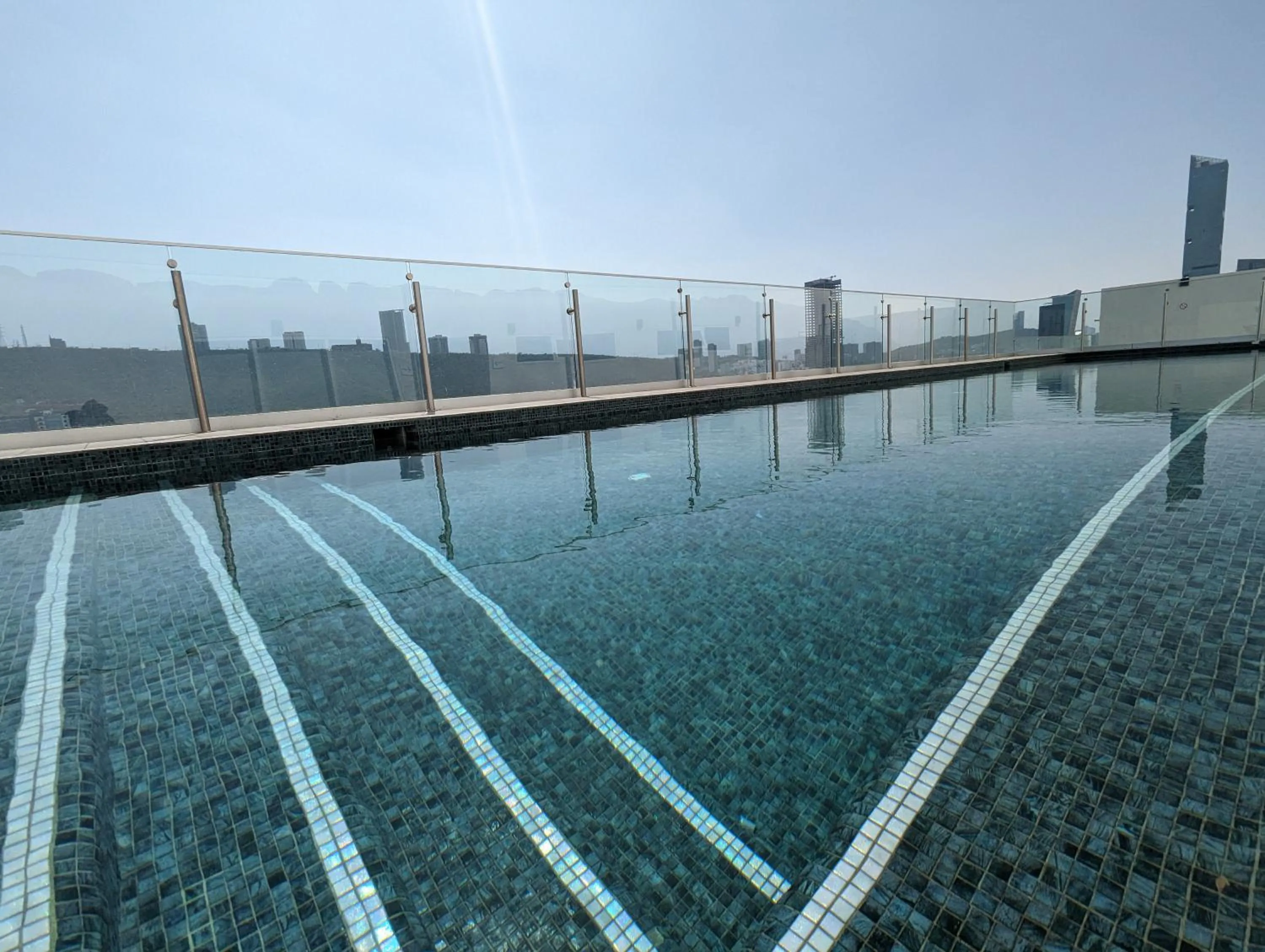 Day in Stylish Panoramic Views City Loft