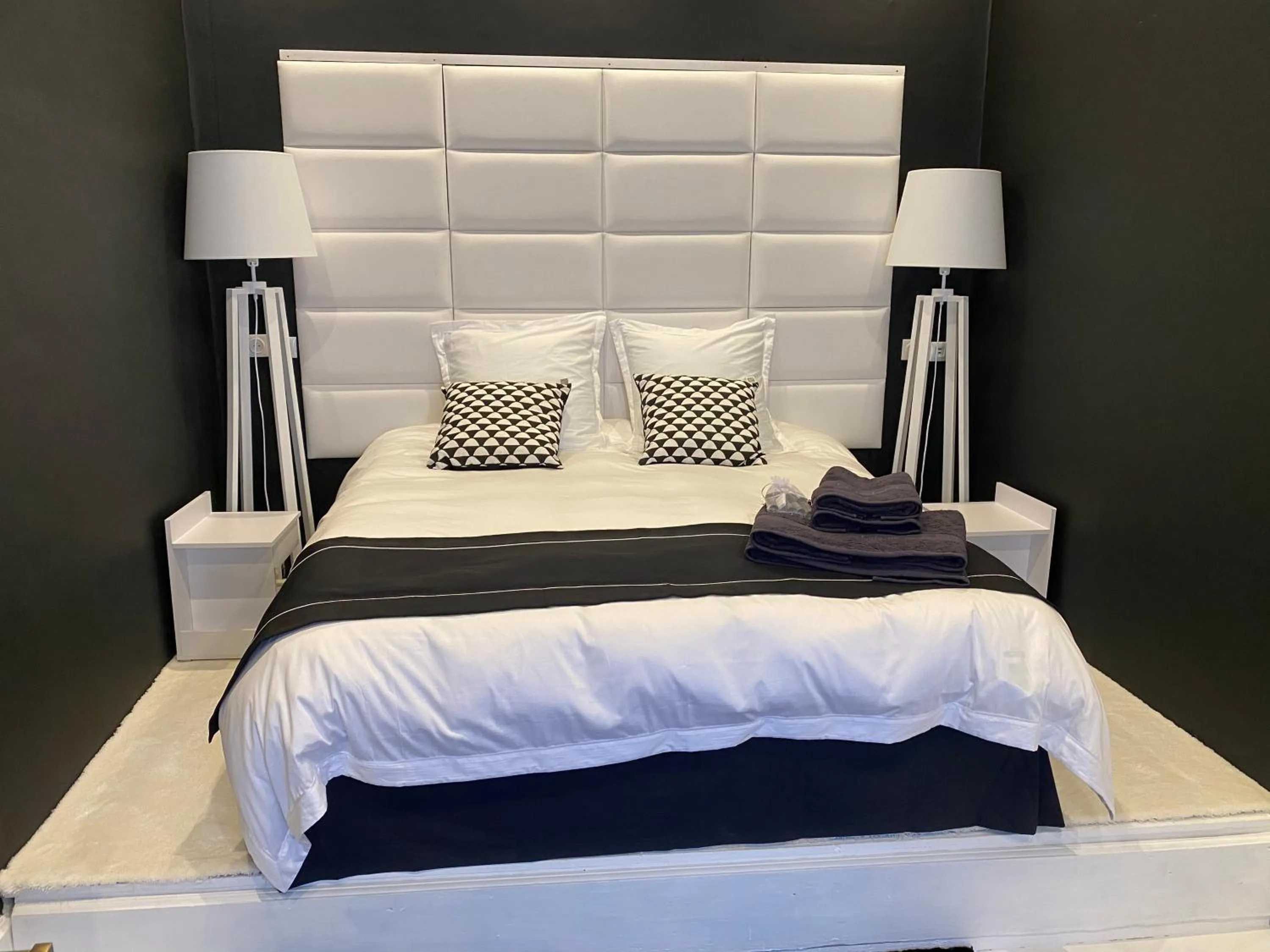 Bed in LE CHARME DE ST PIERRE