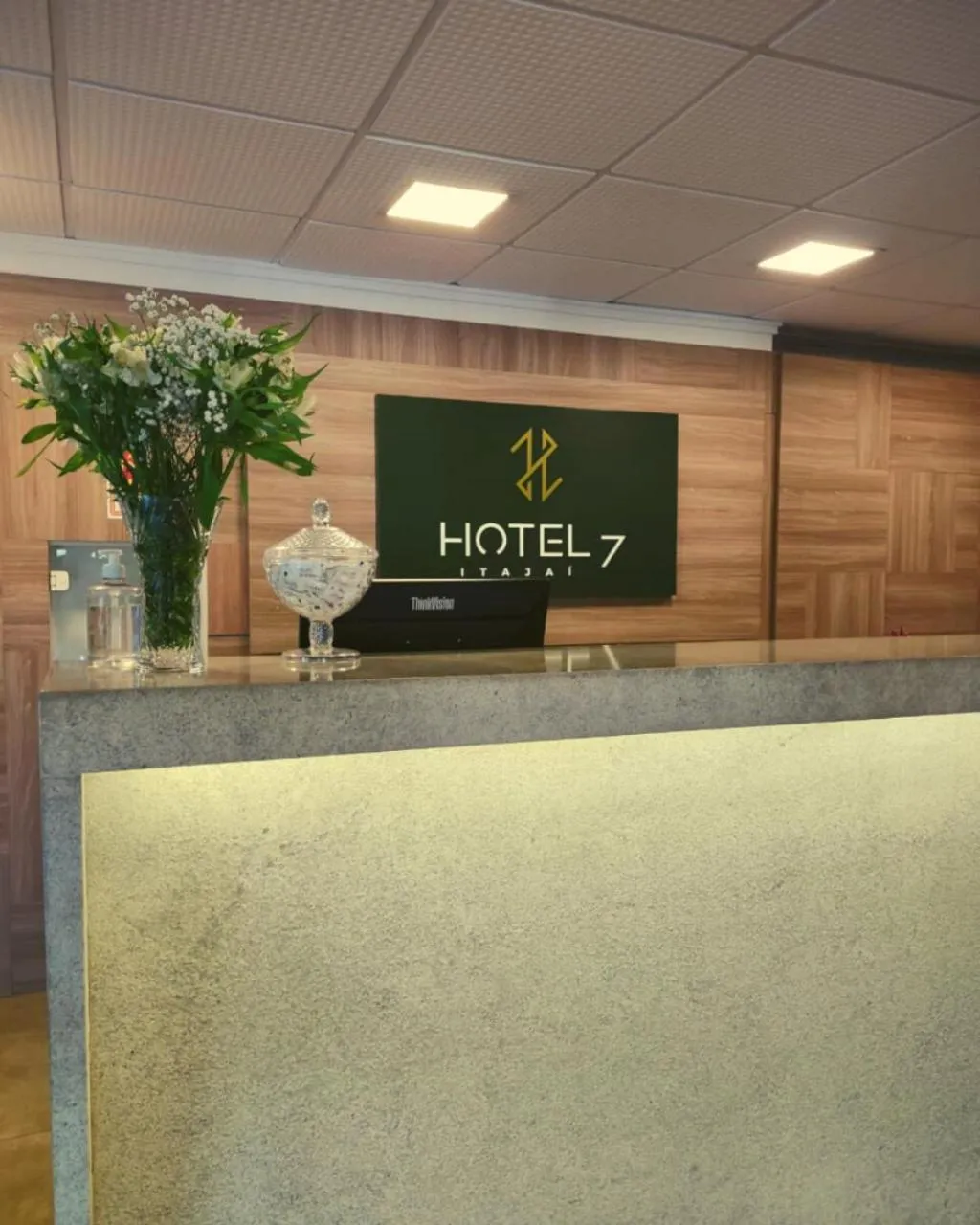 Lobby or reception in Hotel 7 Itajaí