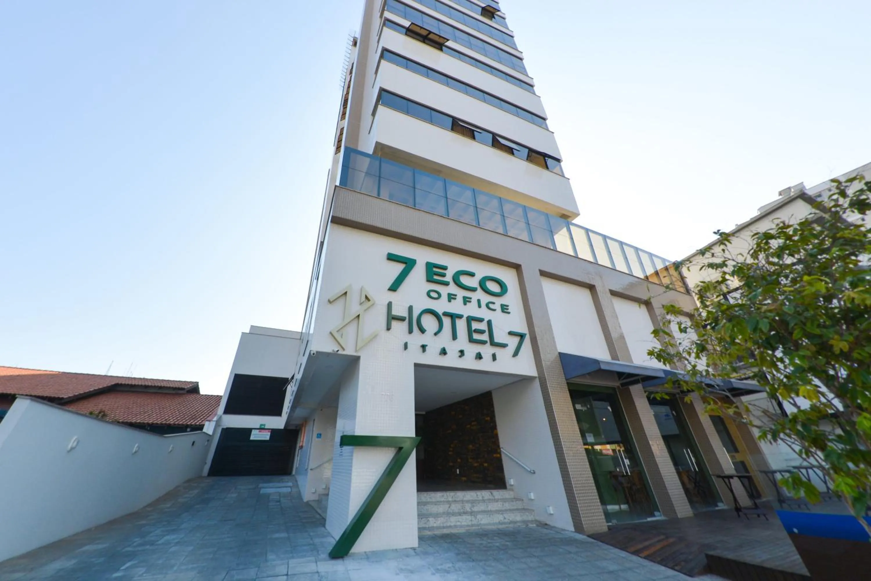 Property building in Hotel 7 Itajaí