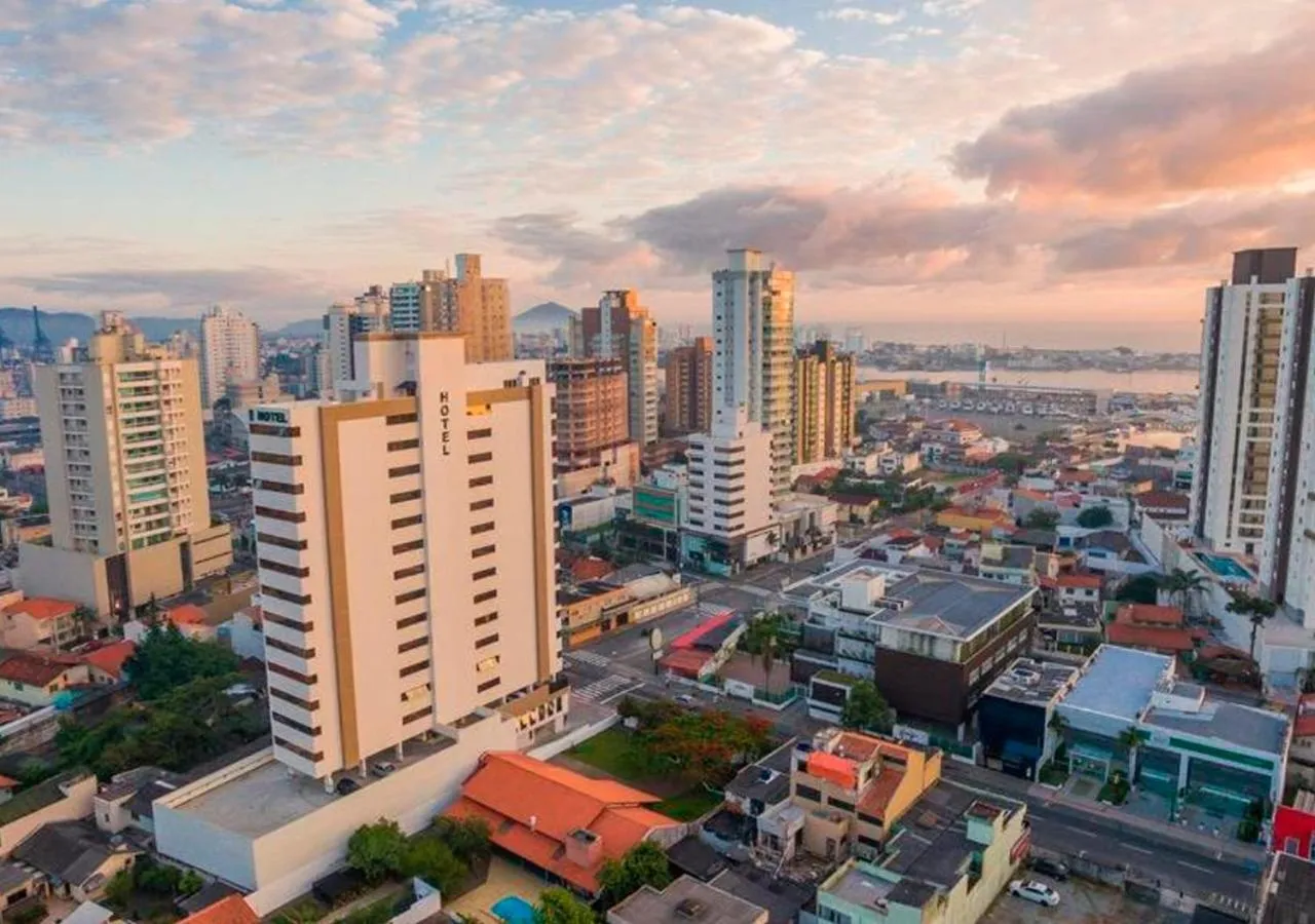 Property building in Hotel 7 Itajaí