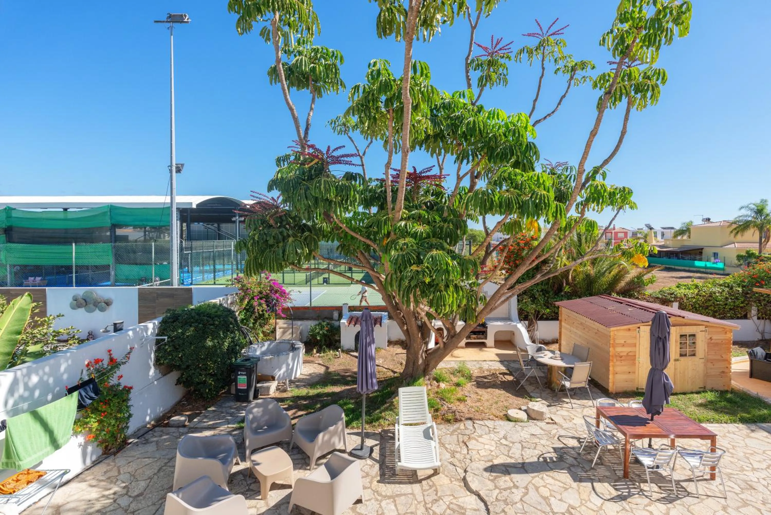 Blife Sun Hostel & Rooms