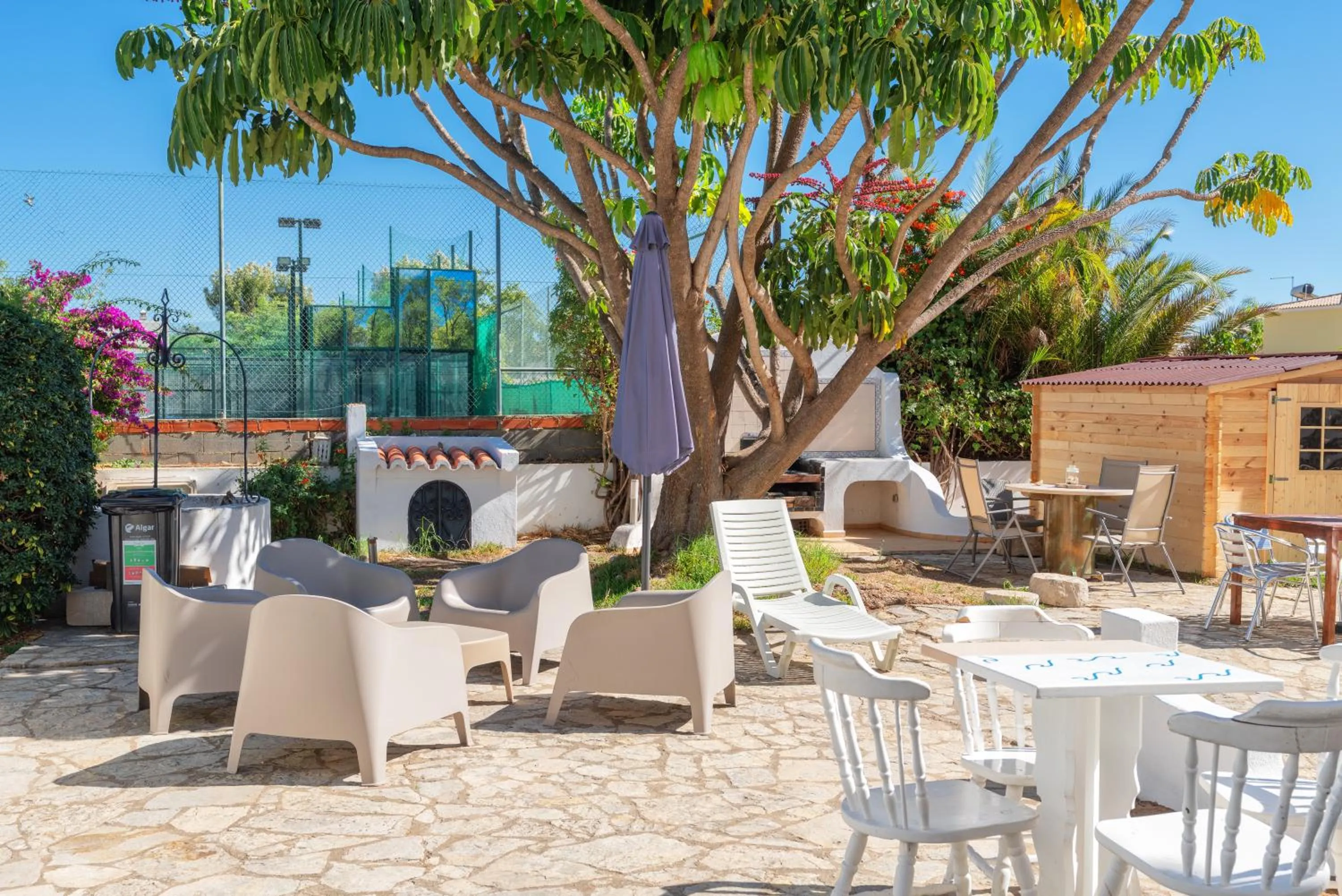 Blife Sun Hostel & Rooms