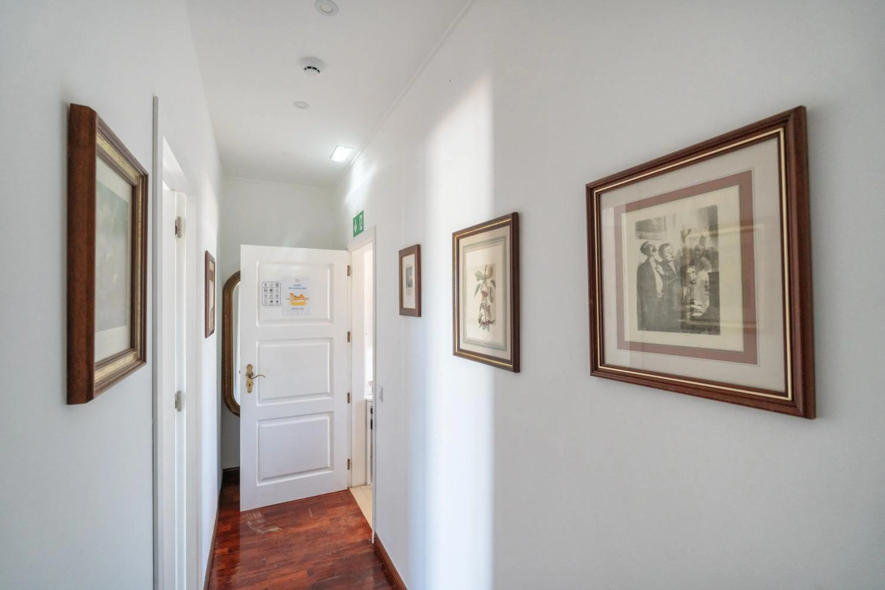 Blife Sun Hostel & Rooms