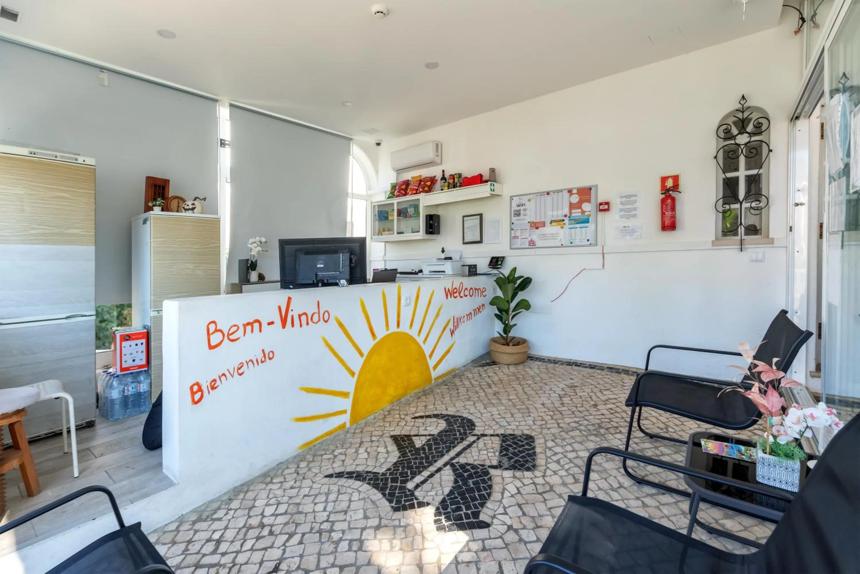 Blife Sun Hostel & Rooms