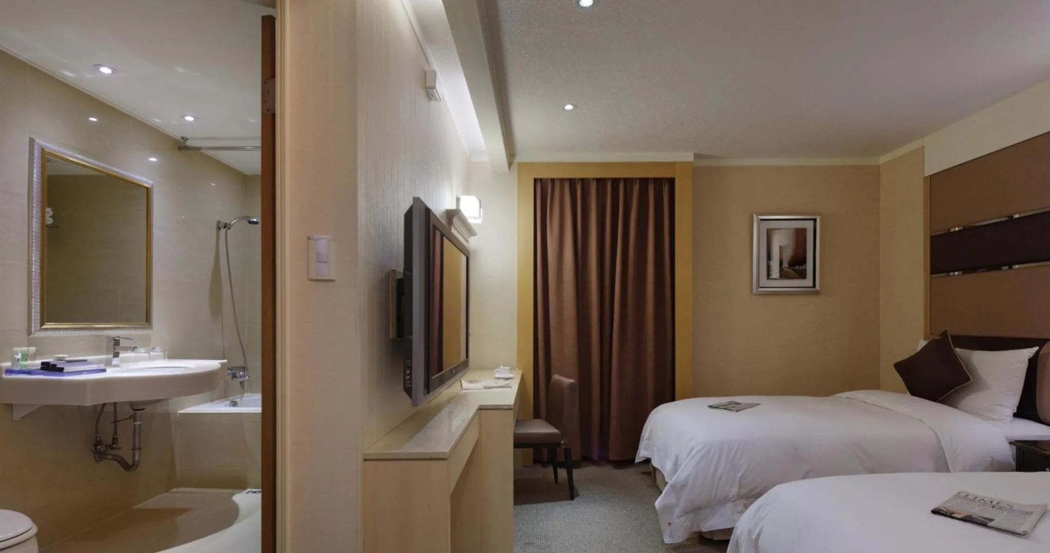 Bed in K Hotel Keelung