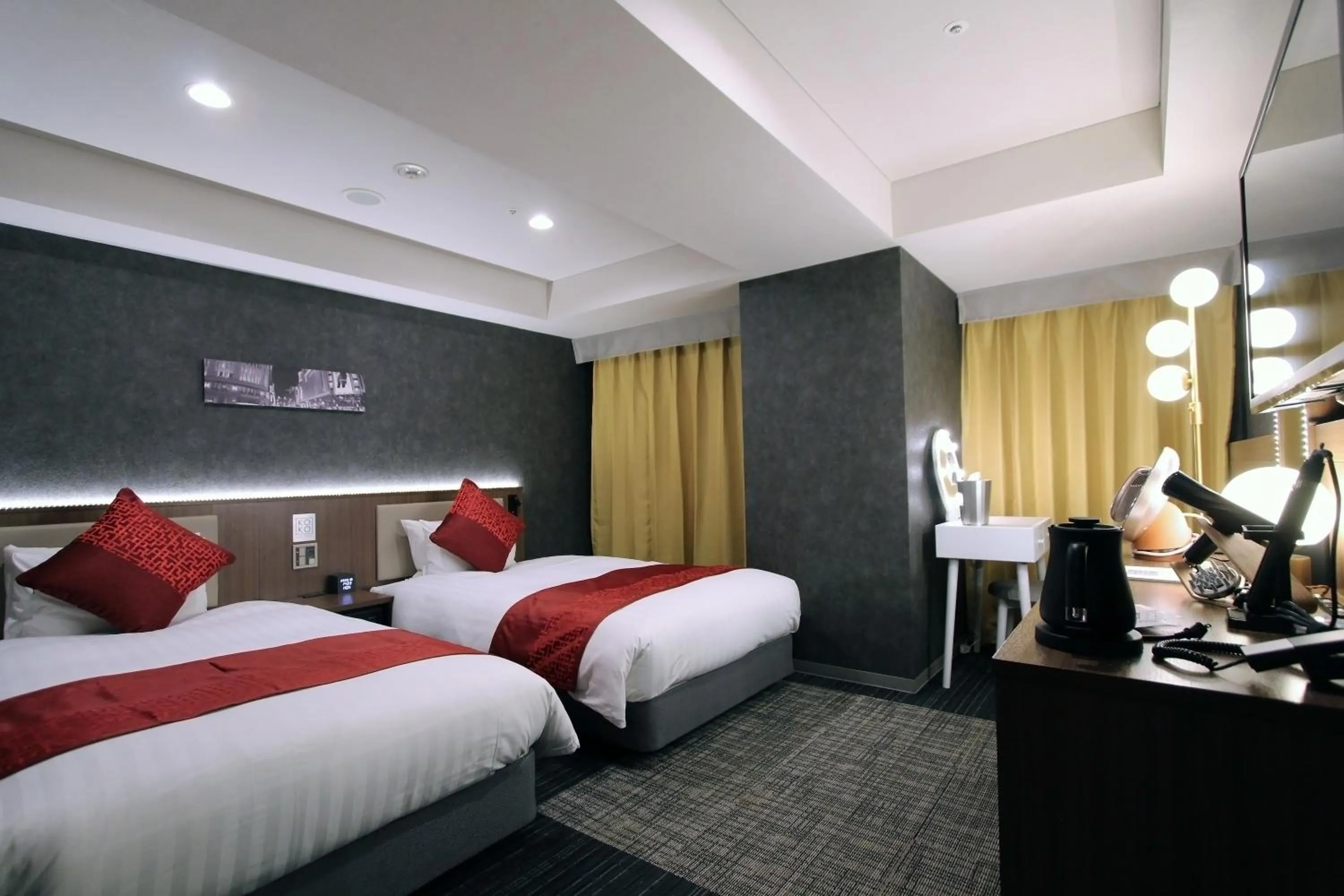 Photo of the whole room, Bed in KOKO HOTEL Ginza-1chome