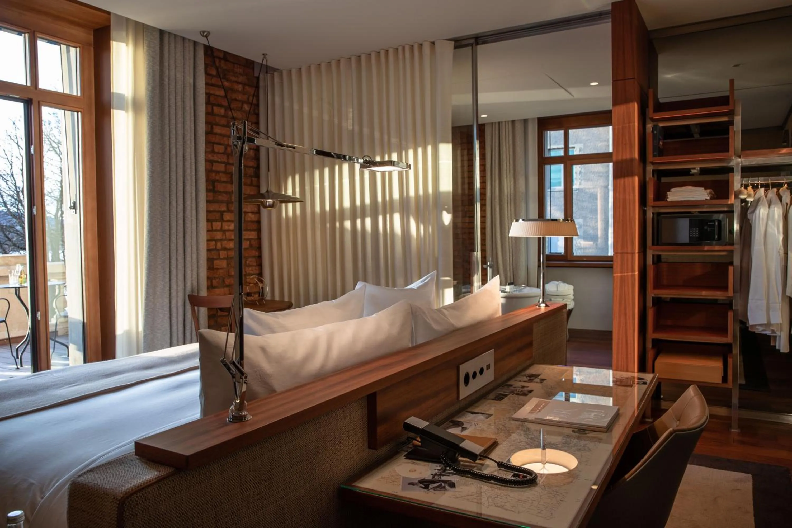 Photo of the whole room, Bed in La Réserve Eden au Lac Zurich