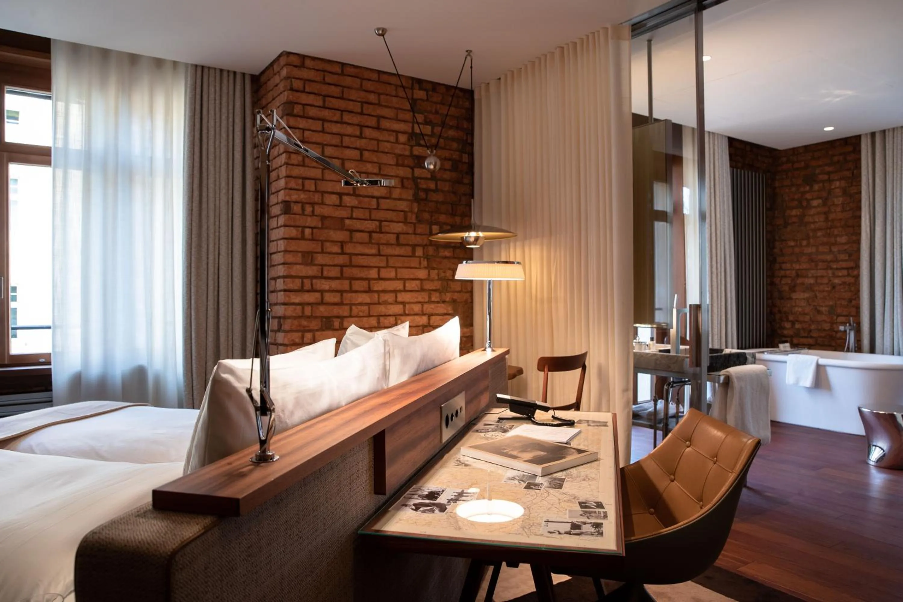 Photo of the whole room, Bed in La Réserve Eden au Lac Zurich