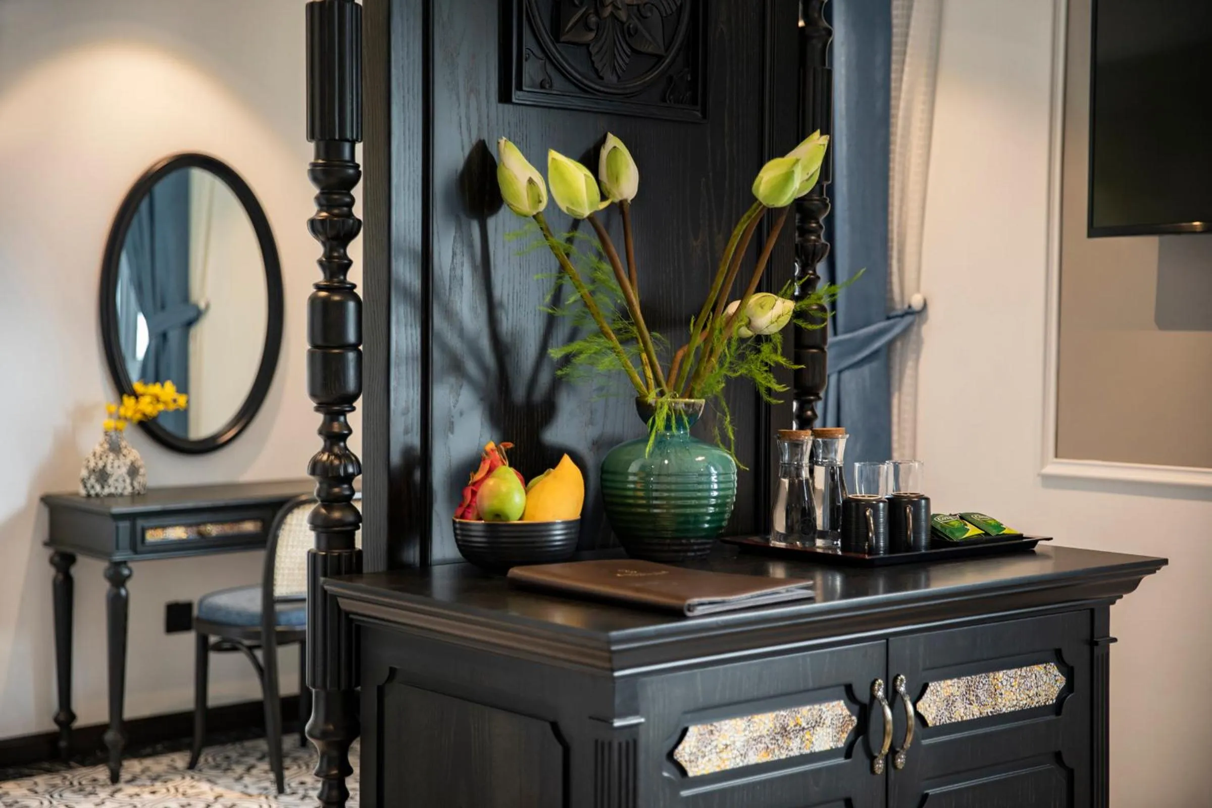 Living room in Ha Long Essence Hotel