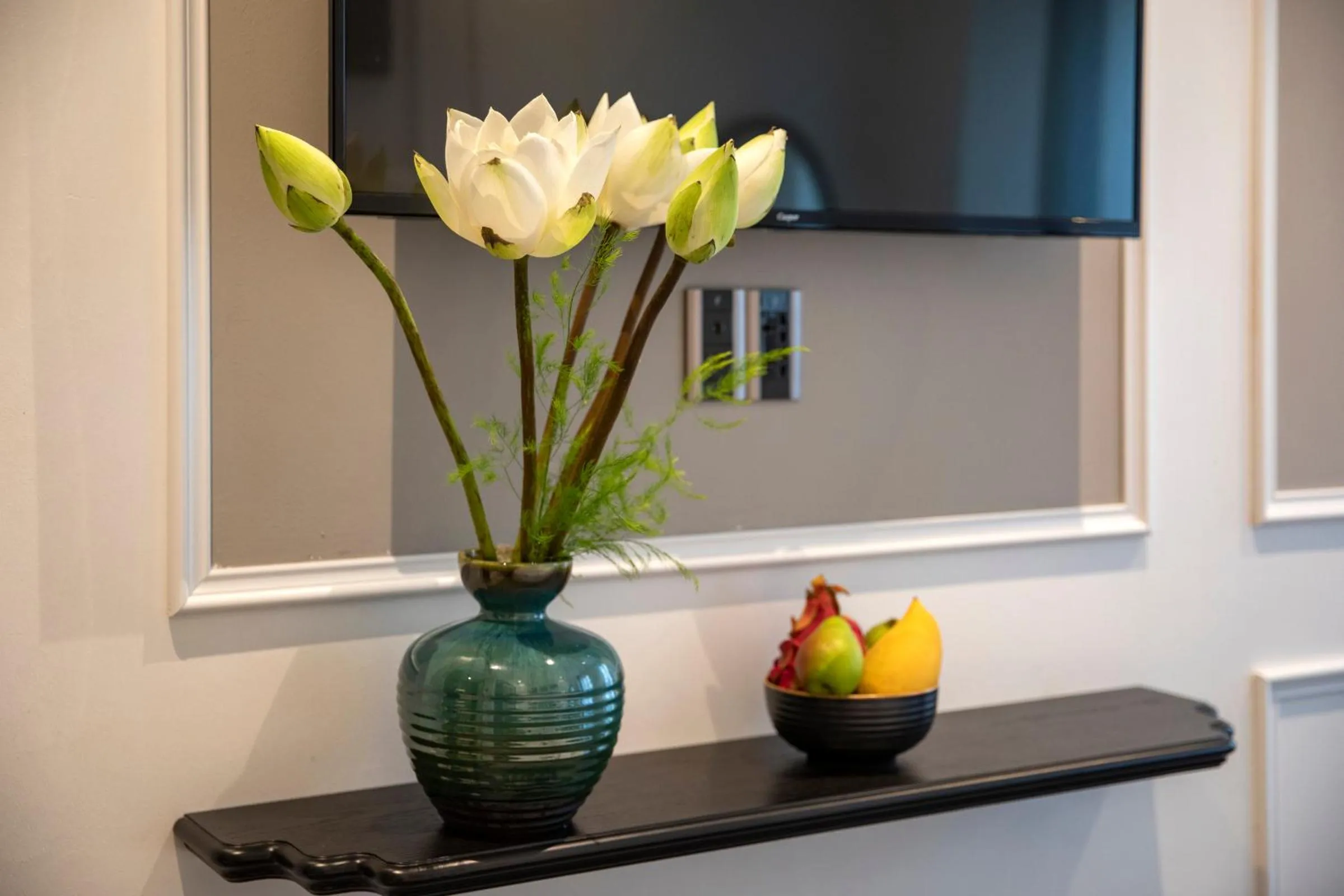 Property building in Ha Long Essence Hotel