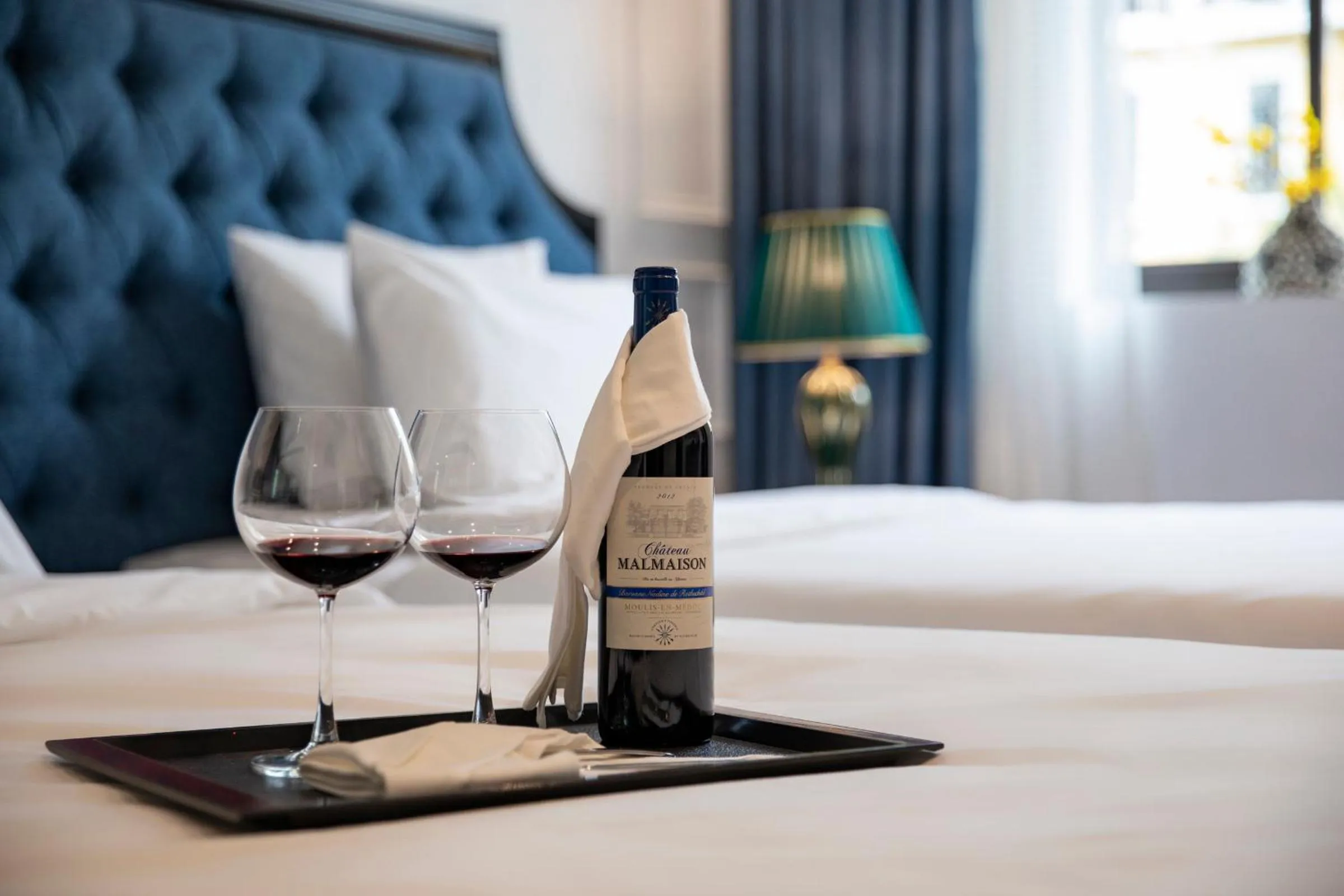 Breakfast, Bed in Ha Long Essence Hotel