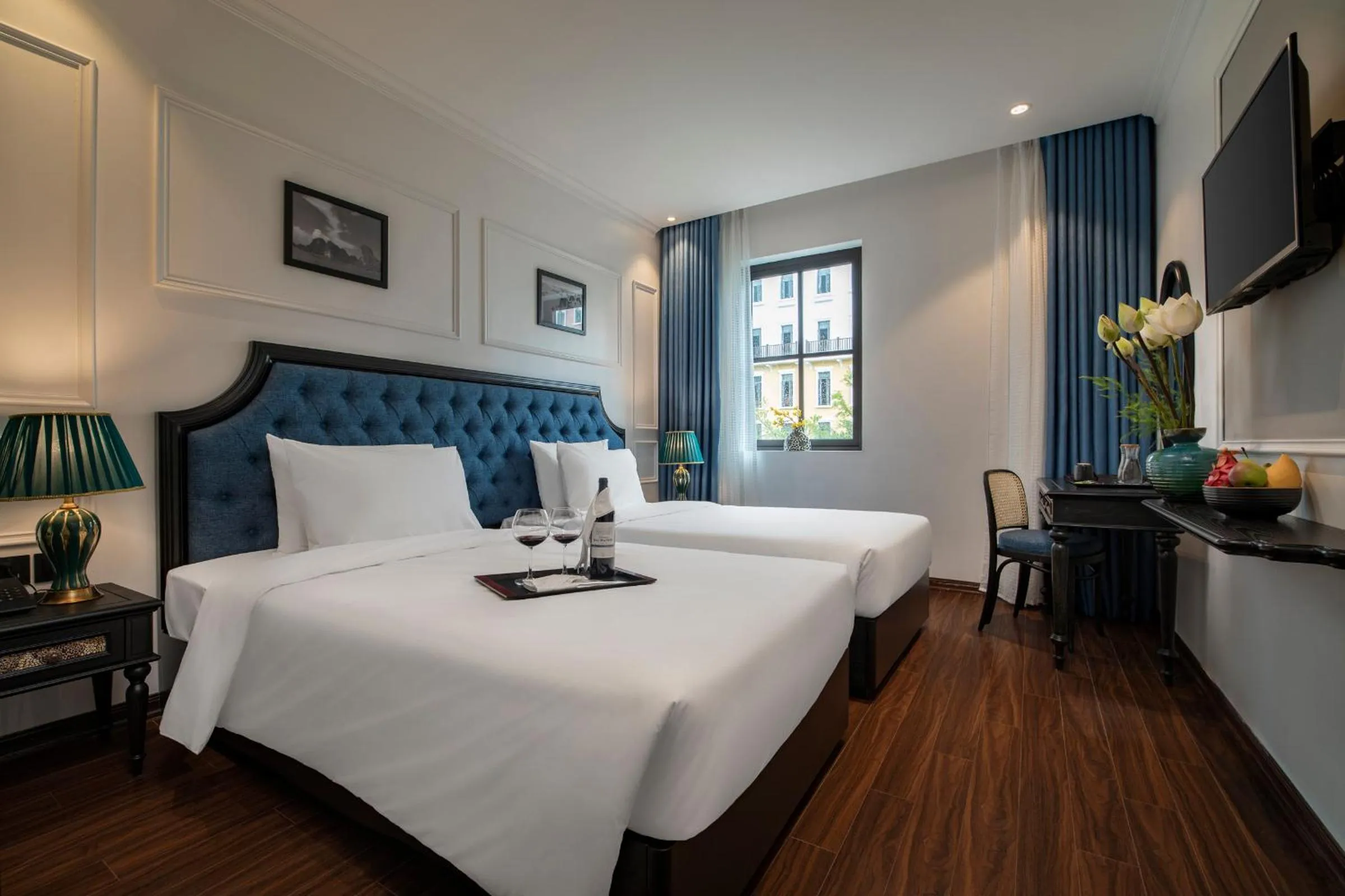 Breakfast, Bed in Ha Long Essence Hotel