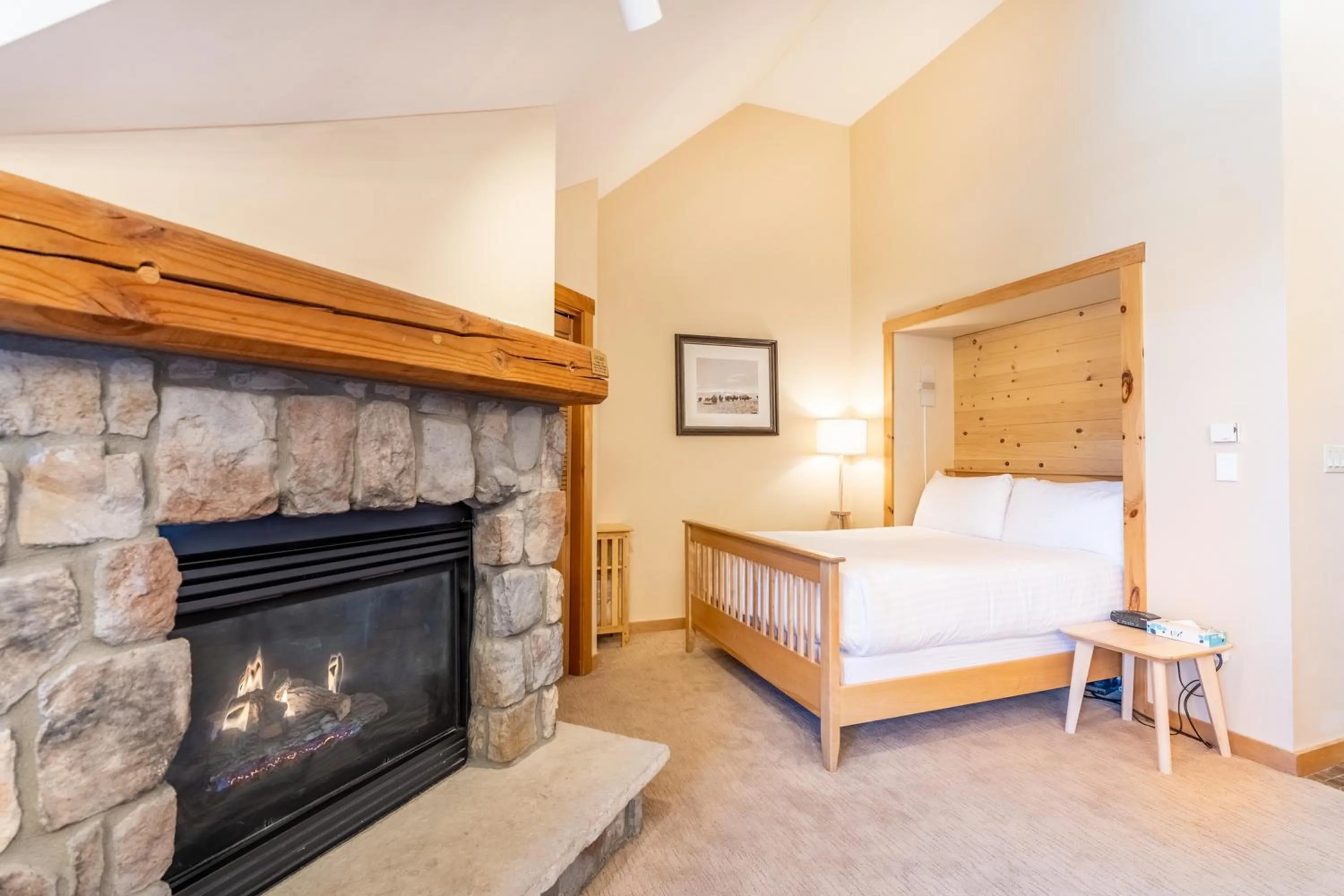 Bedroom, Bed in Buffalo Lodge by Summit County Mountain Retreats