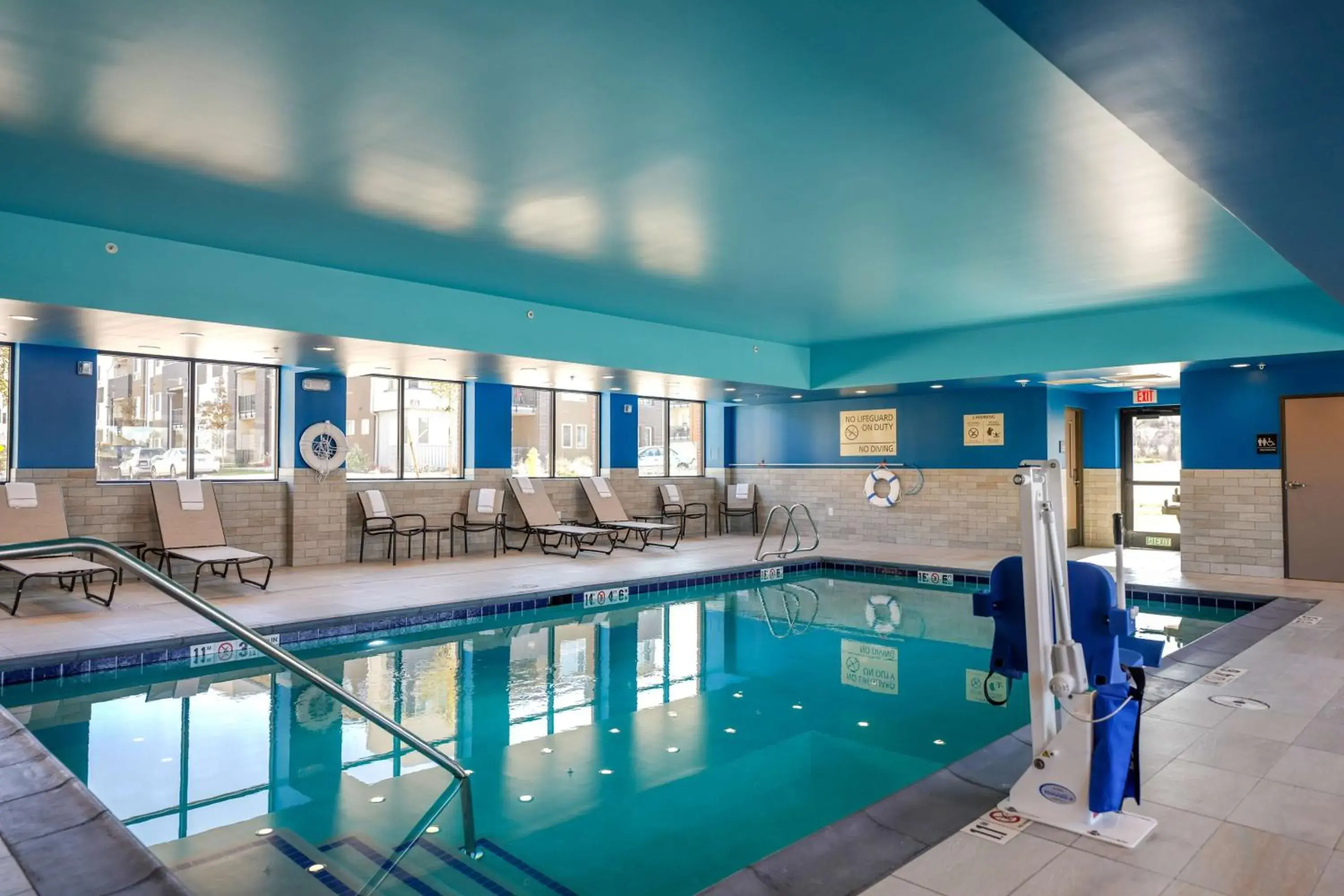 Pool view in Hampton Inn & Suites Aurora South, Co Pool view in Hampton Inn & Suites Aurora South, Co