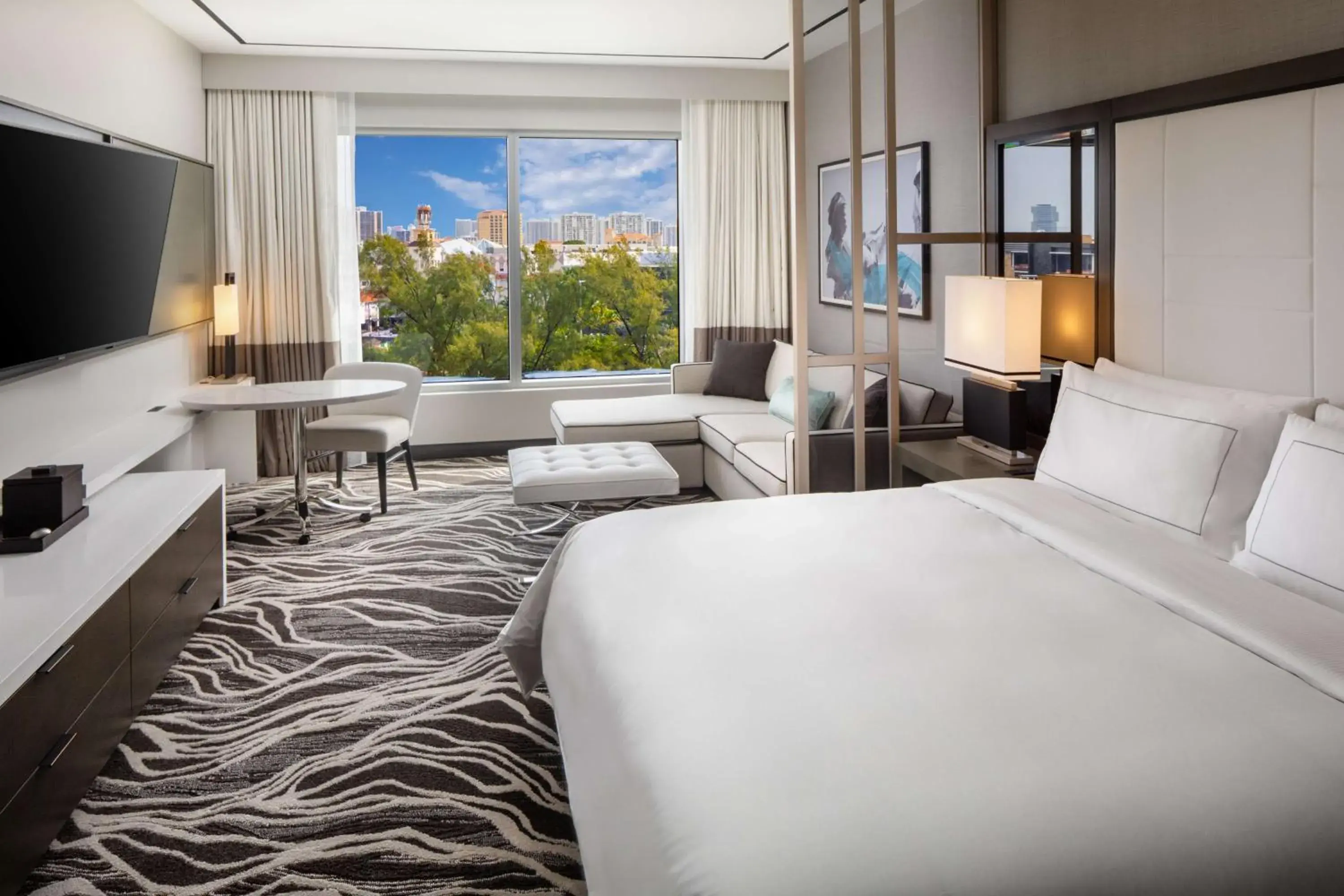 Living room, Bed in Hilton Miami Aventura Living room, Bed in Hilton Miami Aventura