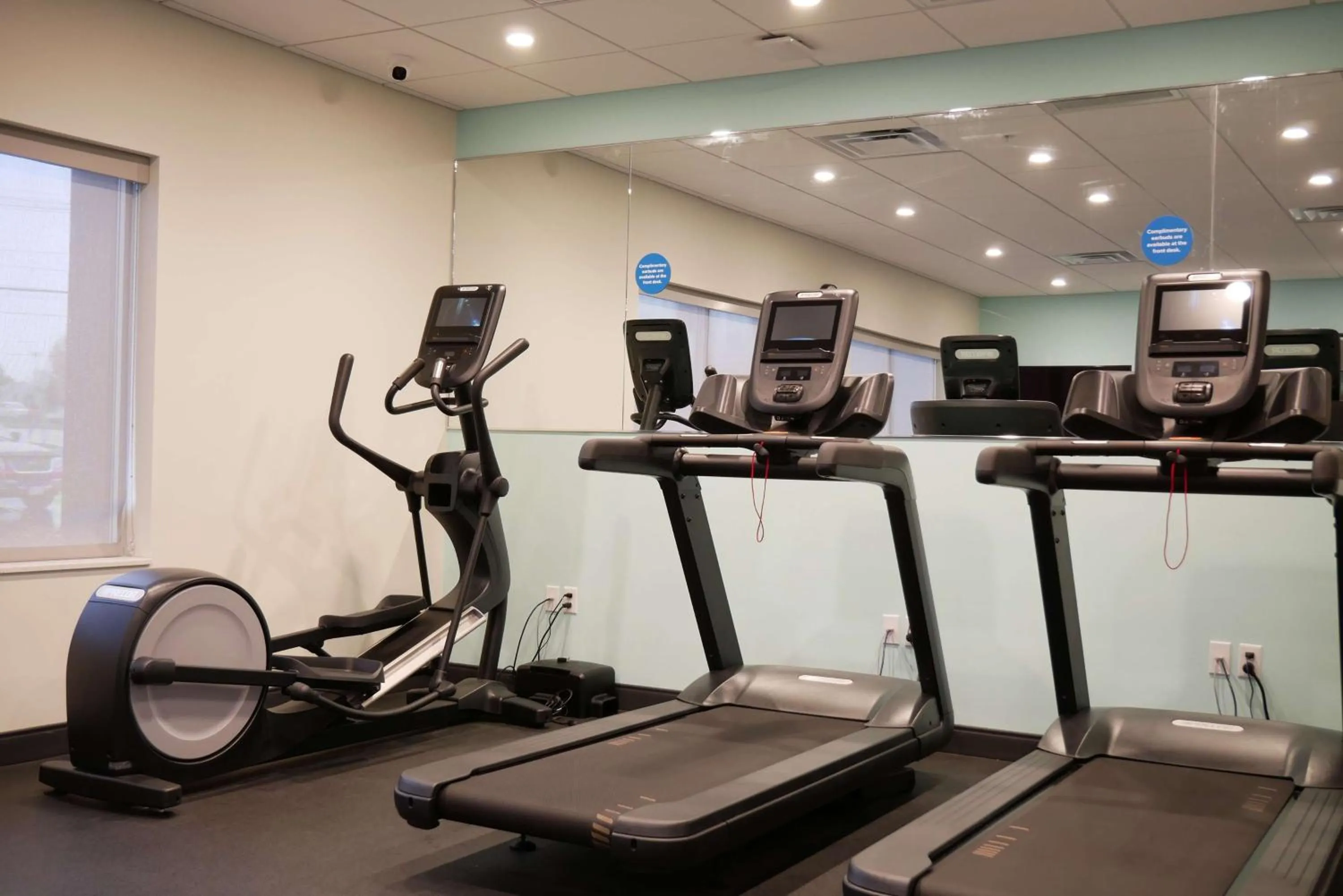 Fitness centre/facilities in Tru By Hilton Chambersburg