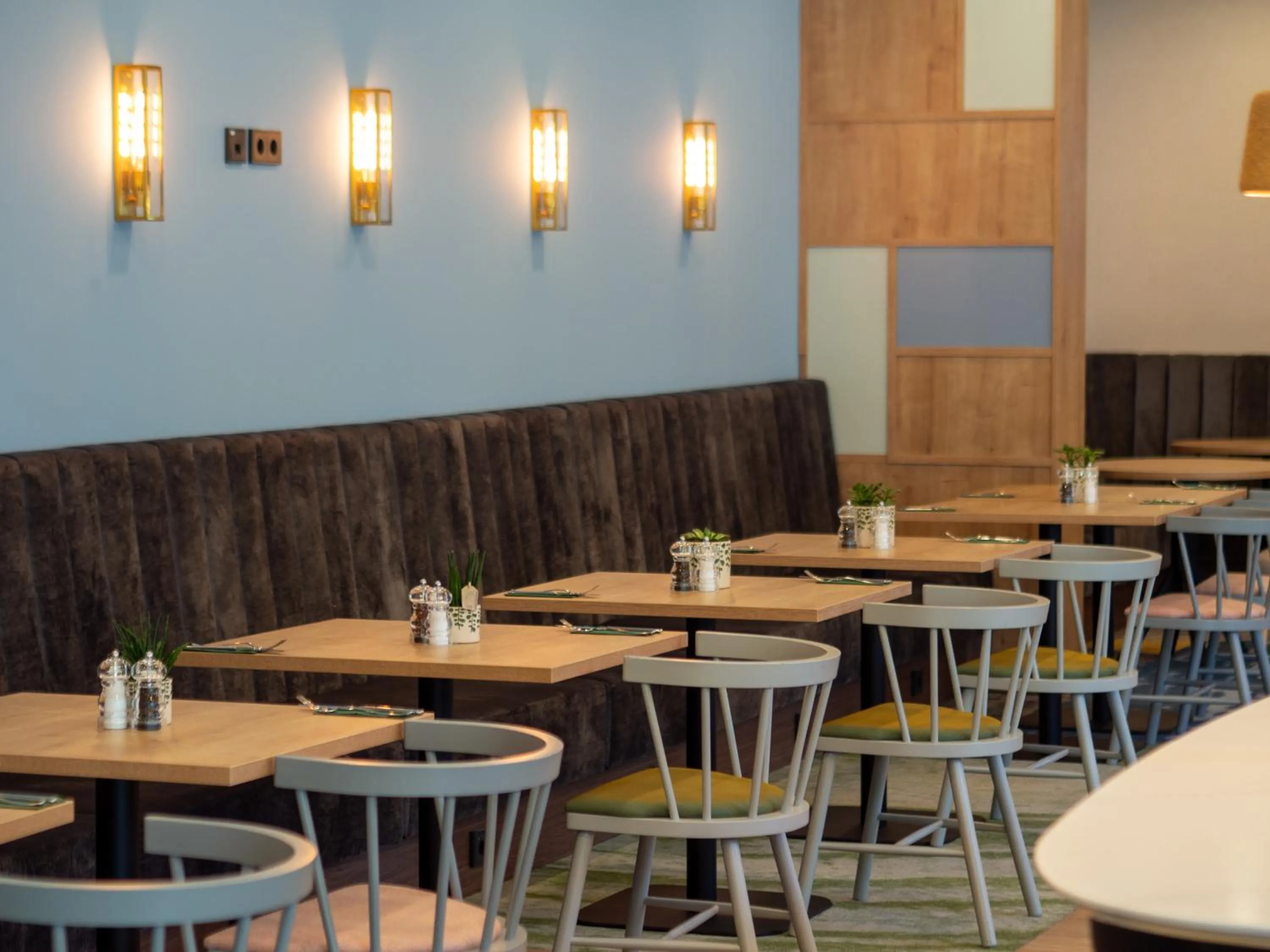 Restaurant/places to eat in Hilton Garden Inn Munich Messe